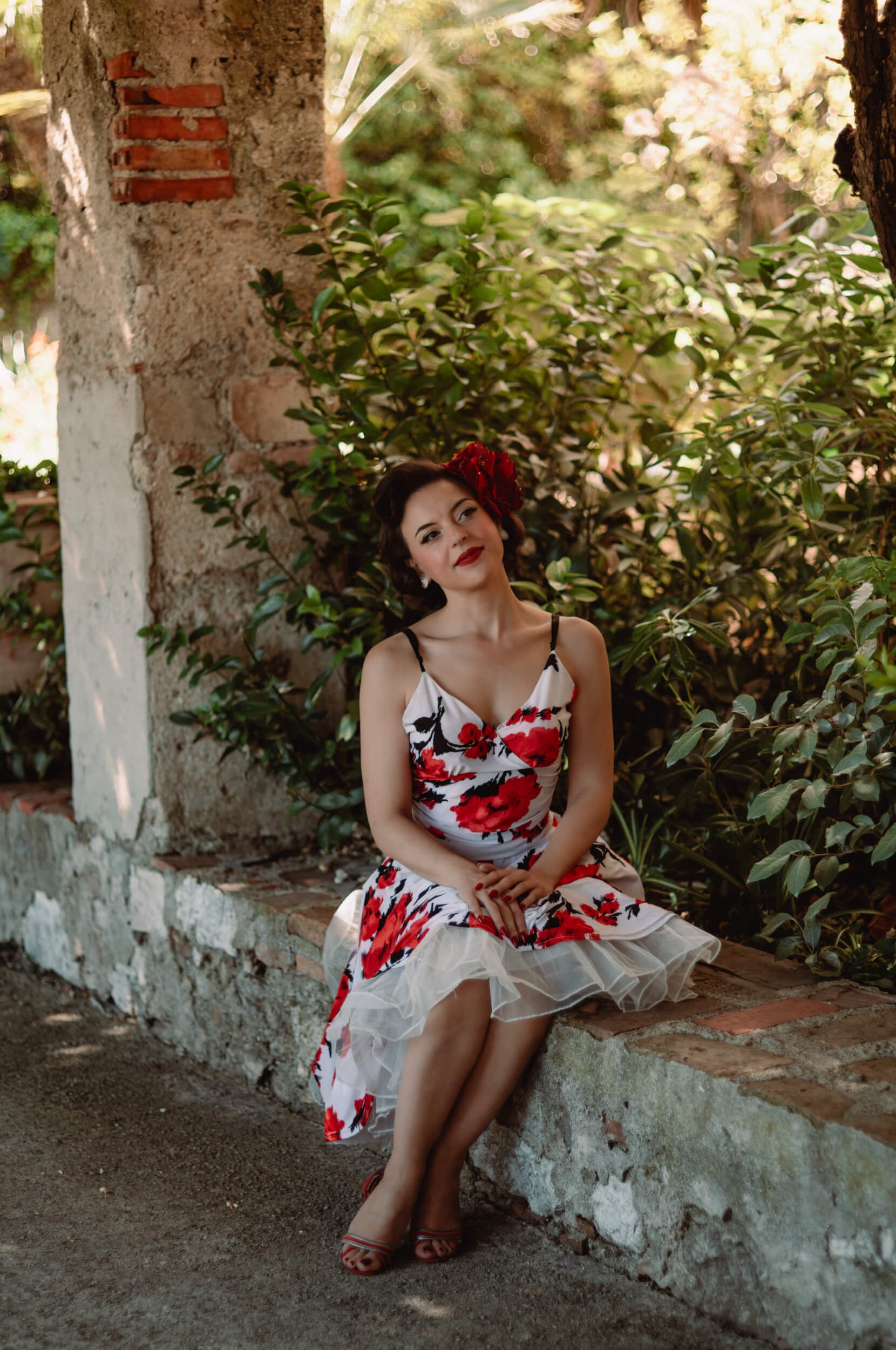 light-lens-lab-75mm-f2-spii-letizia-stone-wall-cinematic-portrait.jpg