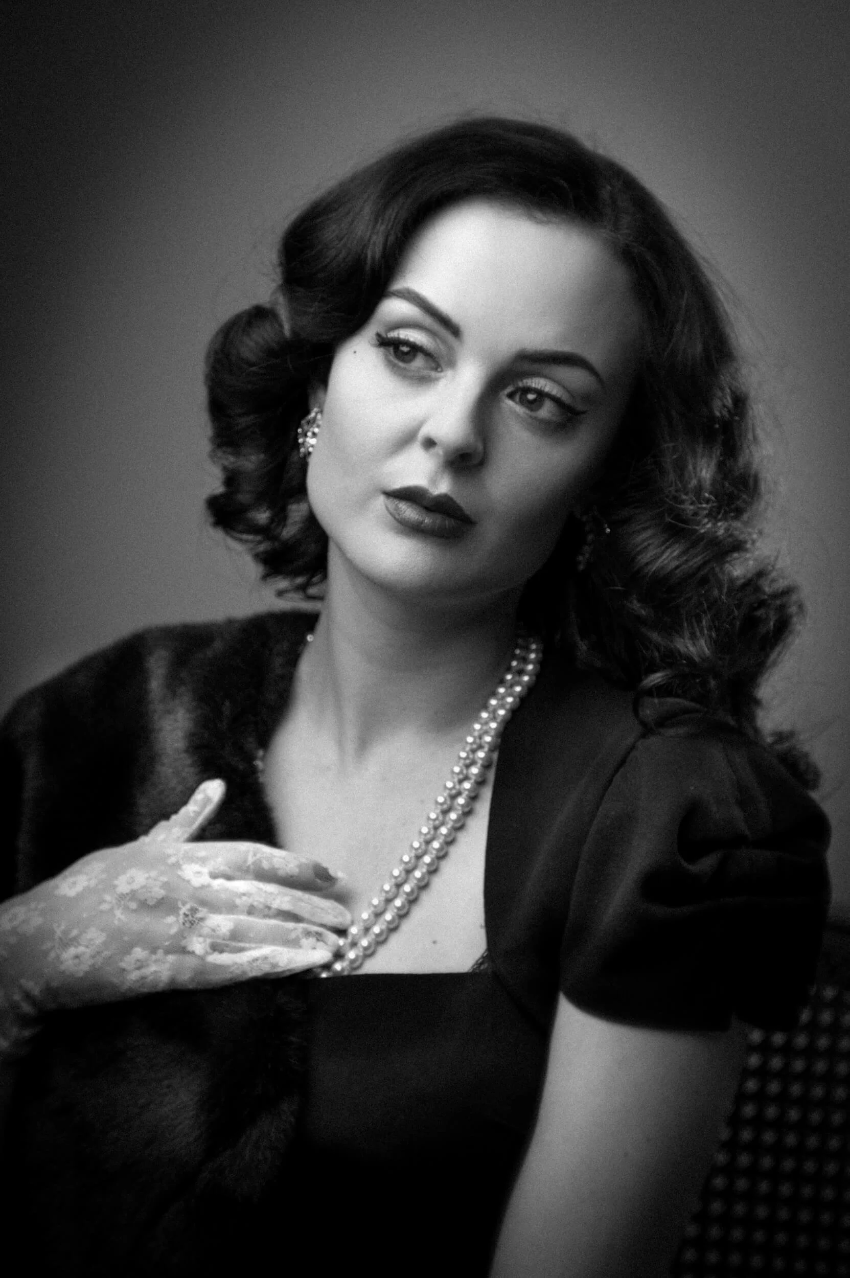 Valérie photographed with the original Leica M Monochrom CCD and Thambar-M 90mm f/2.2 LTM