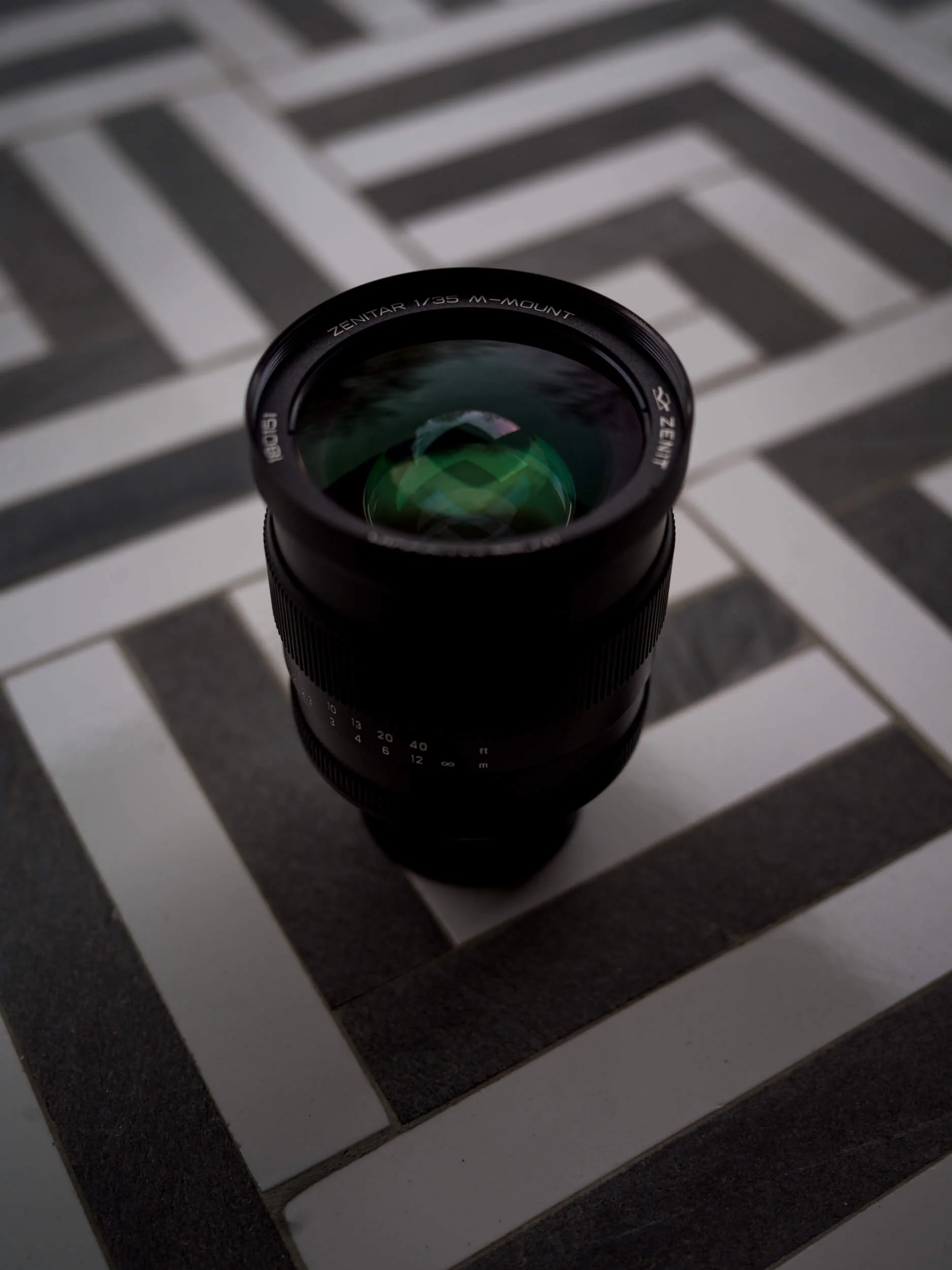 Zenit Zenitar 35mm f1 M-mount lens review by Milan Swolfs
