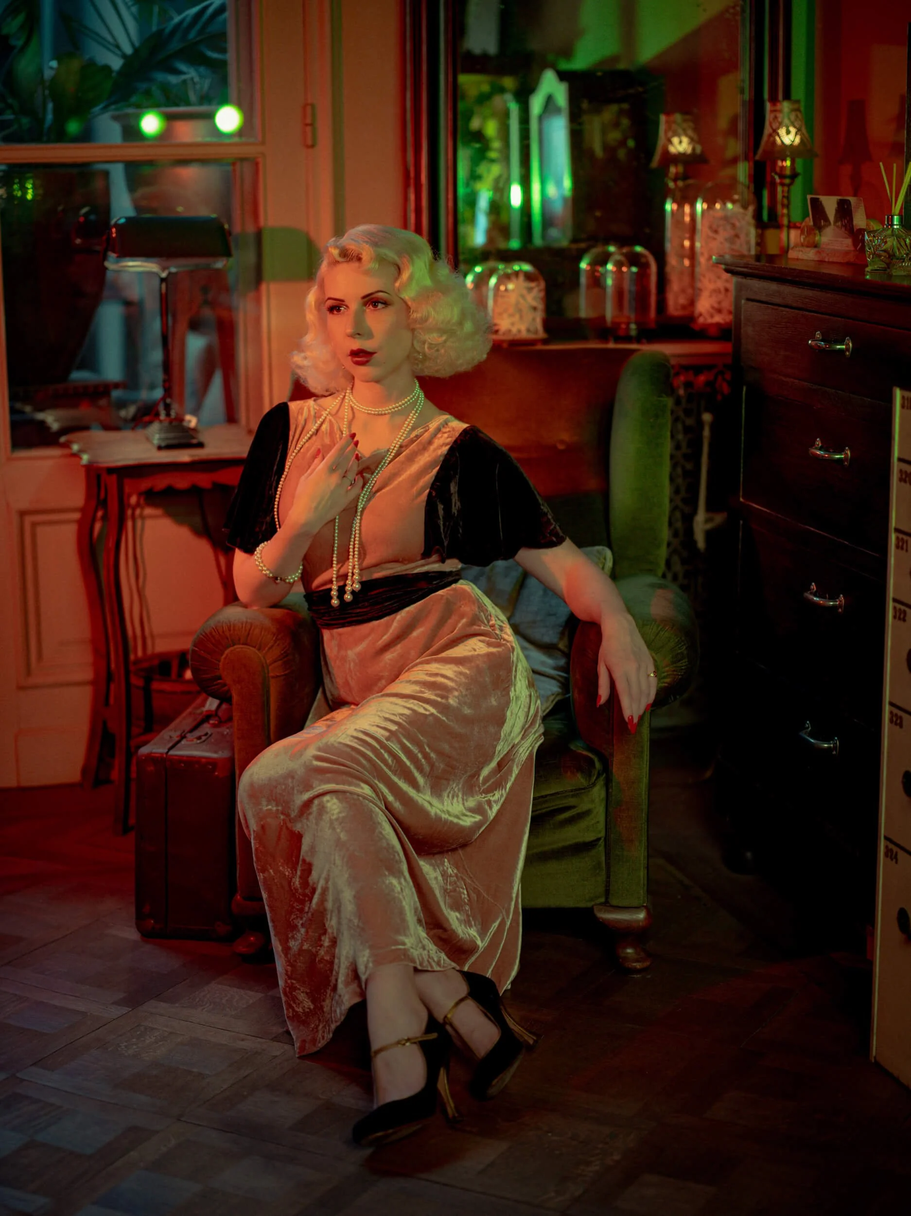 Cinematic portrait of Yulia photographed with Harlowe light