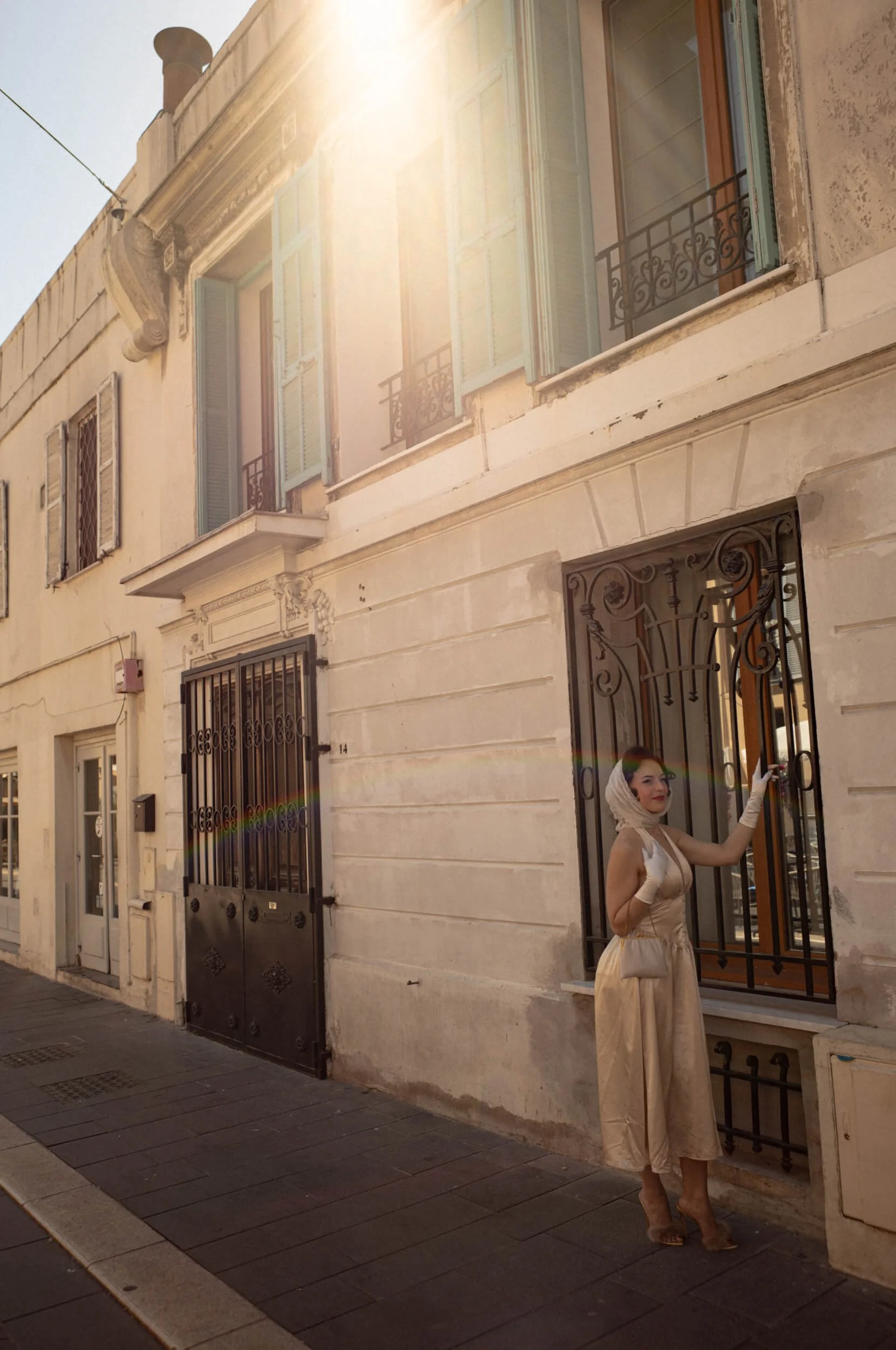 Lens flare example with Thypoch Simera 28mm f/1.4 II shot in Nice on Leica M11-D