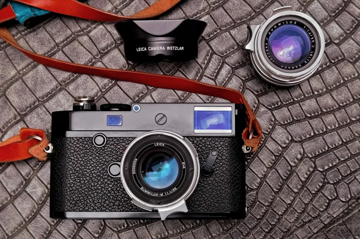 Leica M10-R Black Paint with Summilux-M 35mm f/1.4 Steel Rim prototype product shot by Milan Swolfs