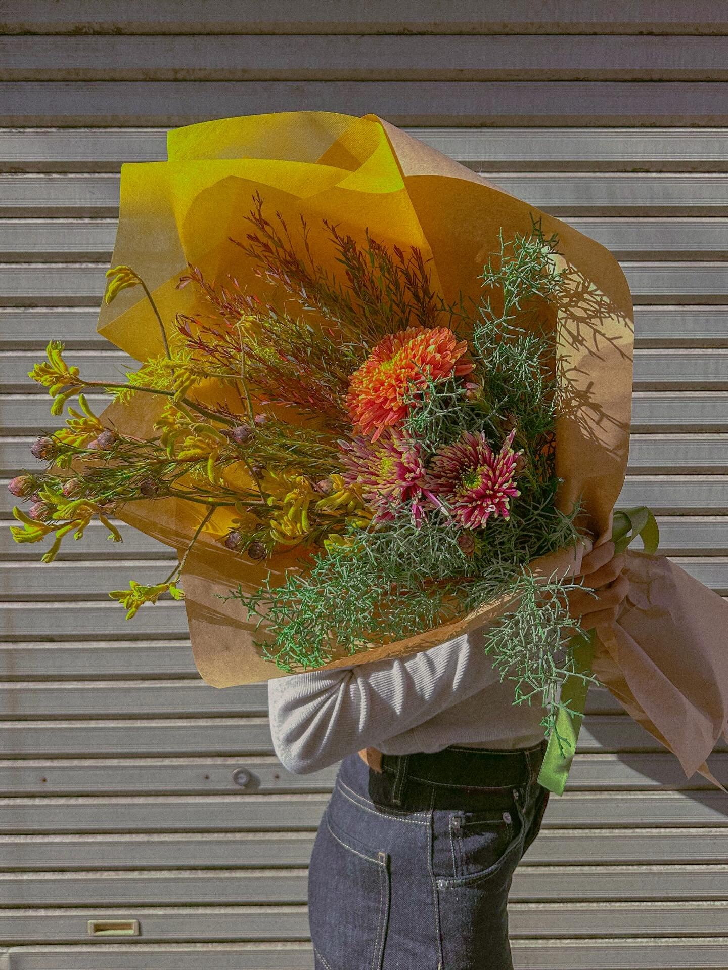 🇯🇵👇🏼it&rsquo;s been a busy few weeks but we&rsquo;ve sort of made it passed the wave 🍁
This bouquet was for a brand shoot with @kotoneorganic  featuring myself actually ! Because fun fact I used to be a content creator 😆 it was really nice to i