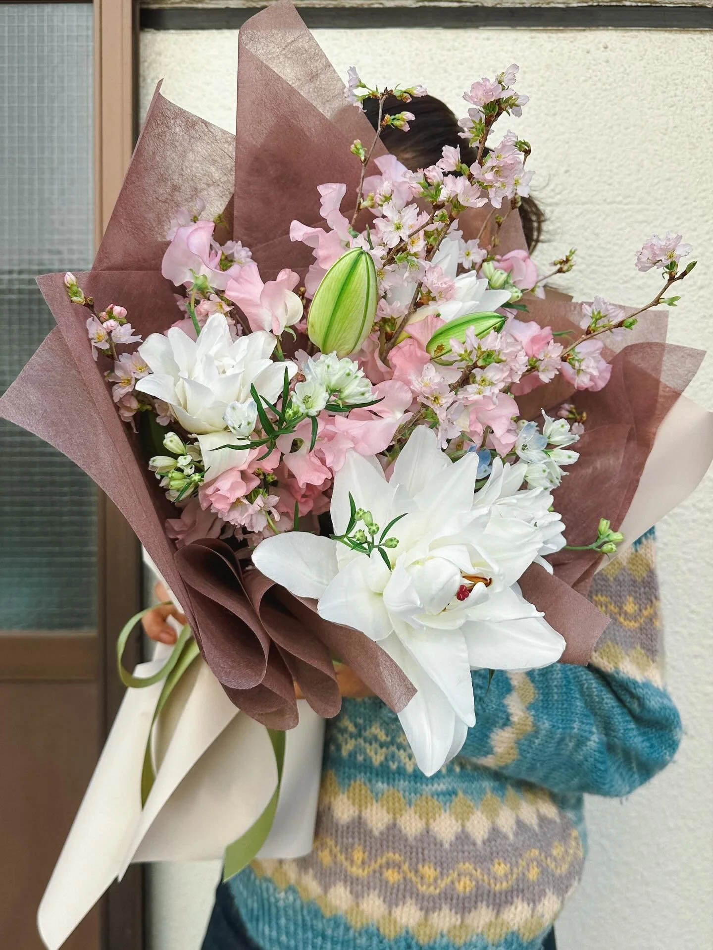 🇯🇵👇🏼 It&rsquo;s been a slow start to the year but it&rsquo;s peak flower season, and we&rsquo;re slowly picking up the pace gearing up towards spring! 

ゆっくり始まりました2026年ですが少しずつ注文始まっております。冬は1番綺麗な花柄入る時期なので春に向けて楽しみです！

#tokyoflorist #tokyoproposal #p