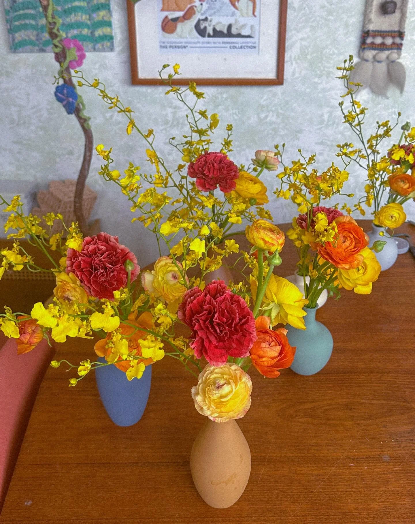 When the clients color palette  was literally 🧡 🌞💛❤️🌻🌼🌾
Flowers are such a fun way to spice up a photoshoot indoor or outdoor ! Stay tuned to see how these bud vases were used ! 

#tokyoflorist #japanflorist #flowerstagram #flowershop #floralar