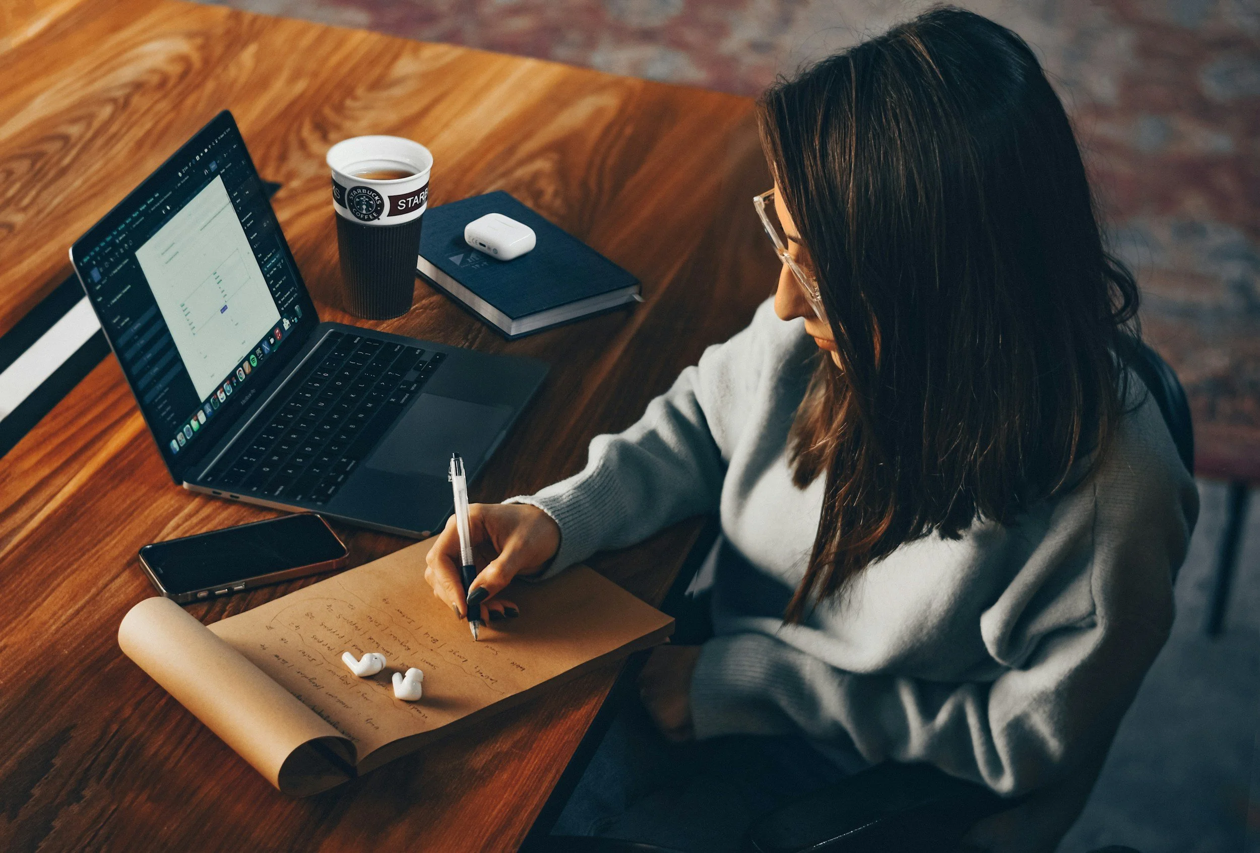 Fractional marketing director for small businesses: does it work under £1m?