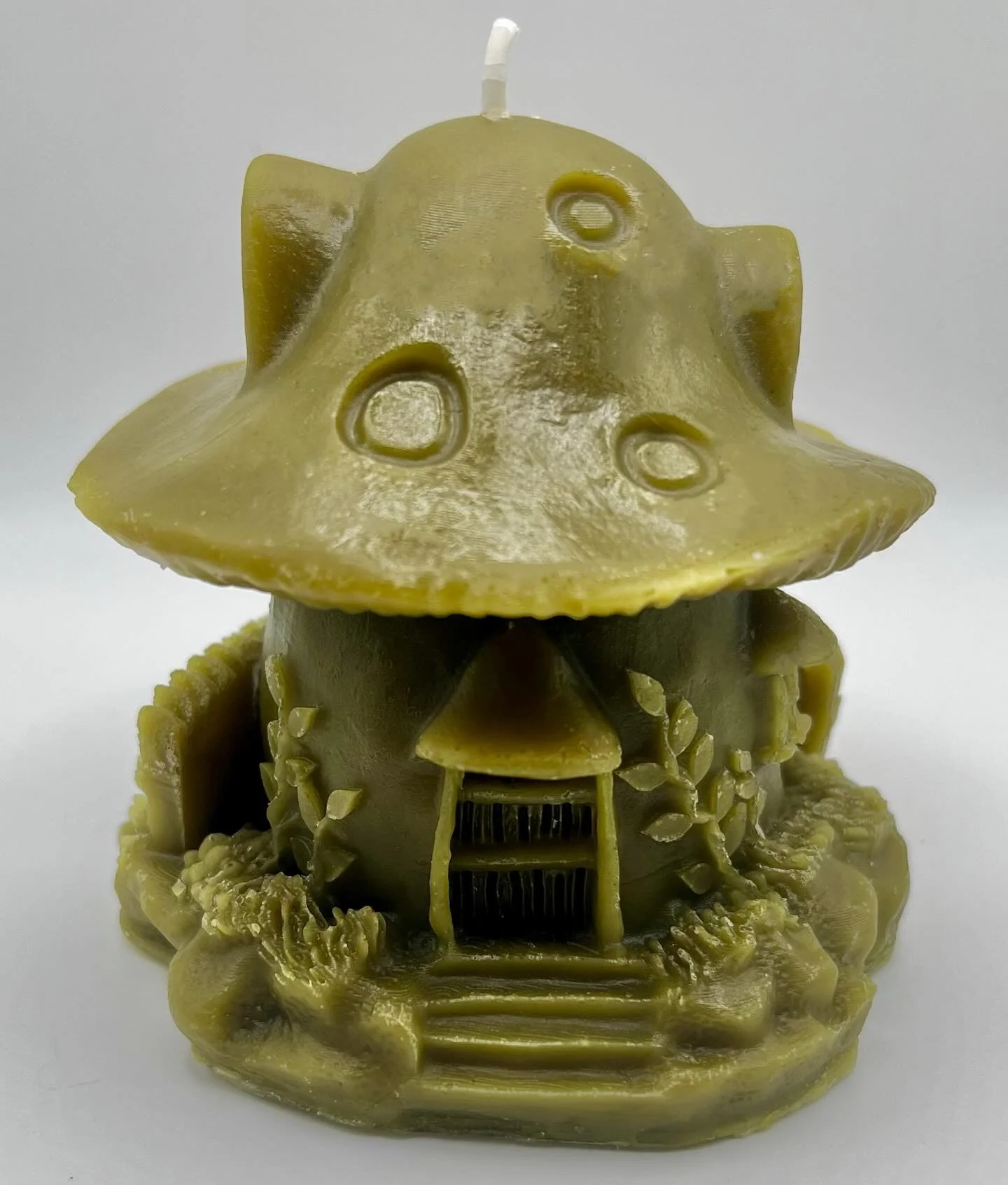 Mushroom Turf House Candle 🍄🪵 link in bio ⛓️