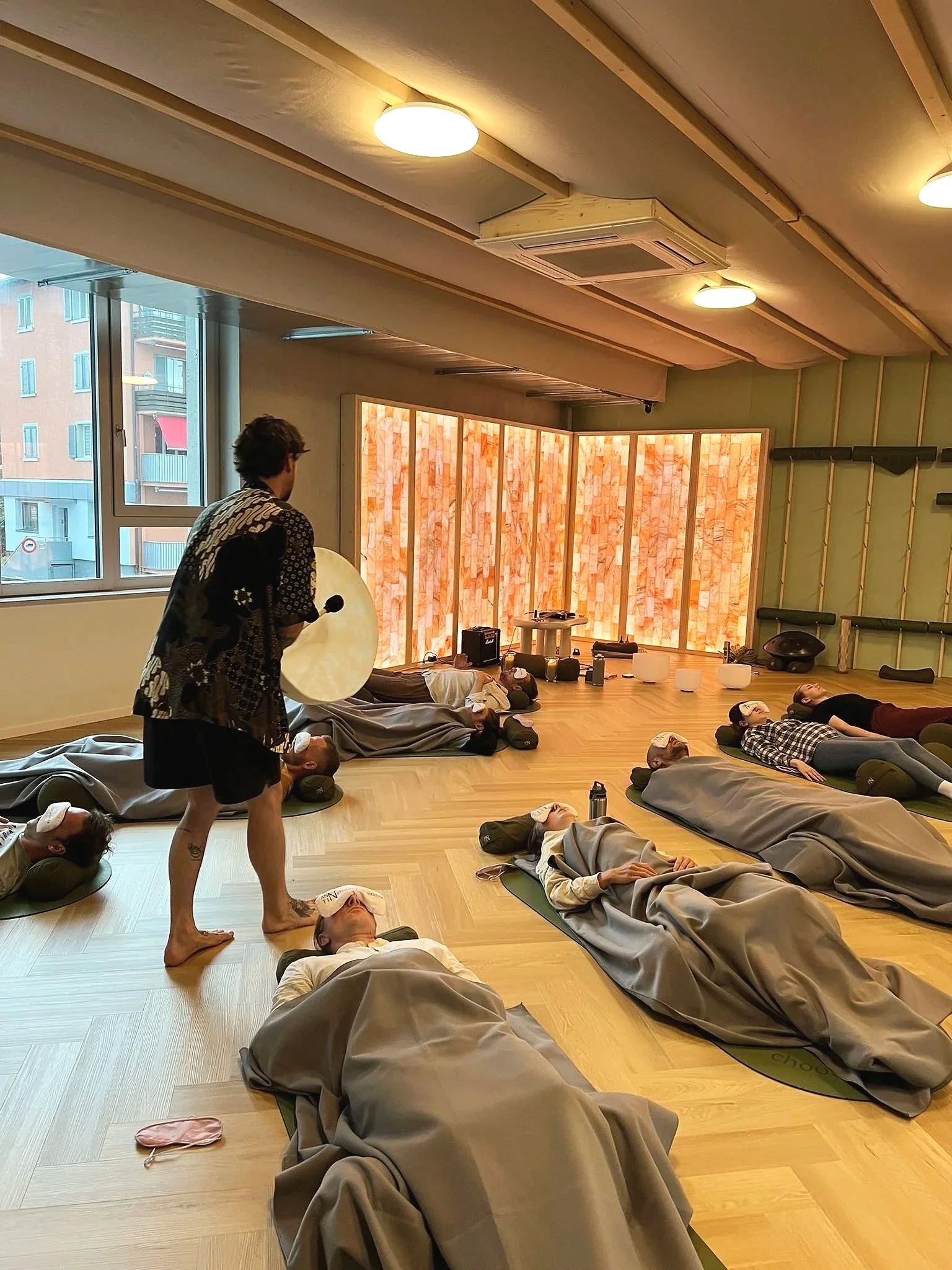 Oxygen Melody breathwork journey with conscious connected breathing and live sound healing at ANNTIN.