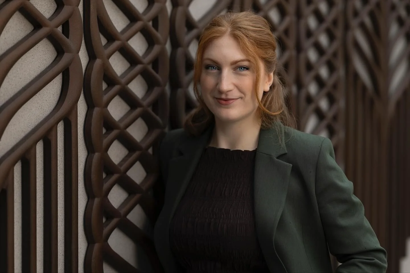 Sharing some of my new amazing headshots! 💚🍃🌸🍂🤎 

A massive Thank You to the wonderful photographer 📸 @jasonaldenphoto and
@nationaloperastudio 🎶🧡💜🎶