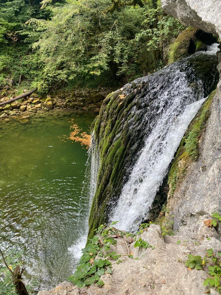 Cascade .jpg