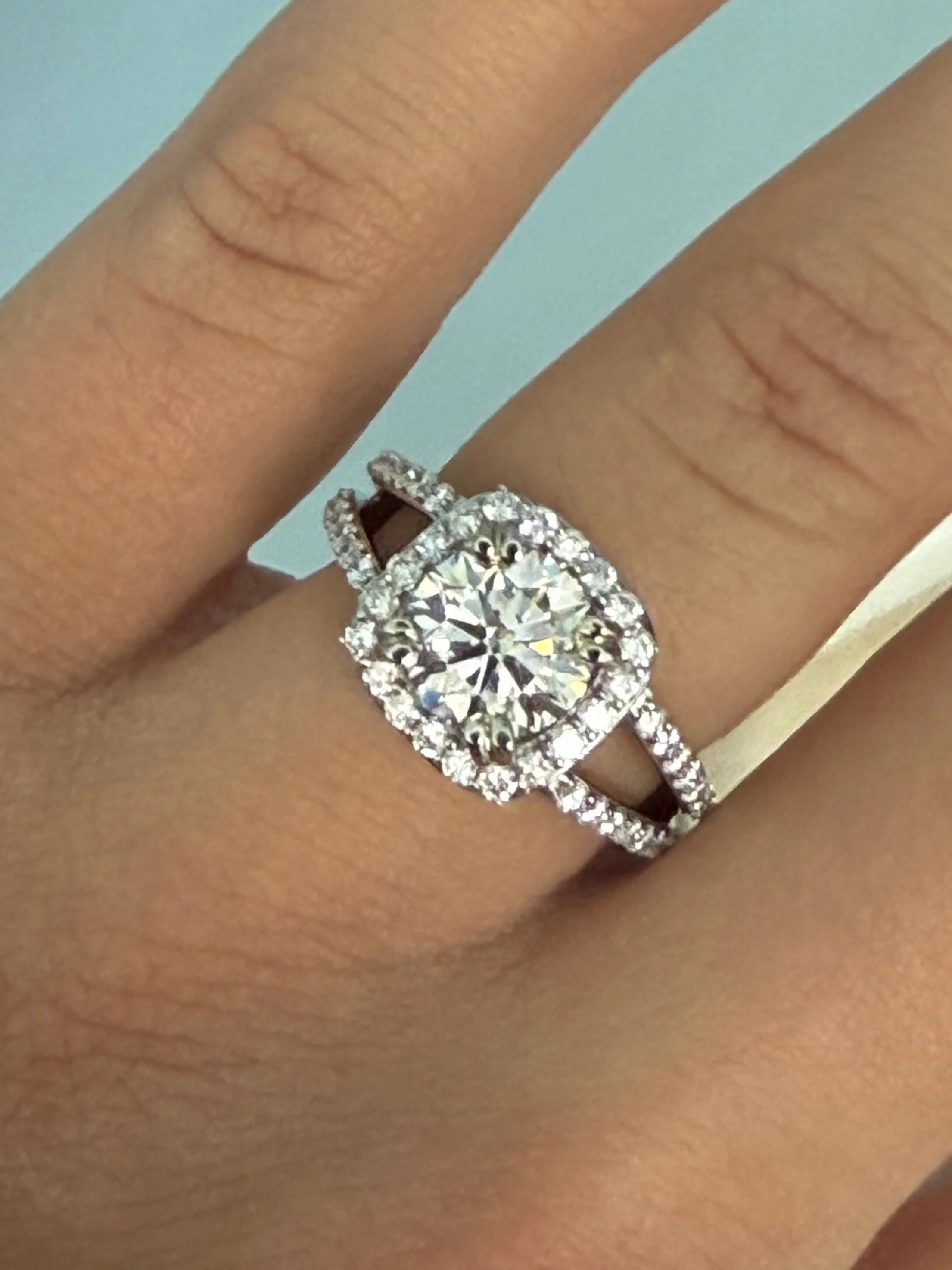 14k White Gold Halo Lab Grown 2CT Diamond Ring- Size 7