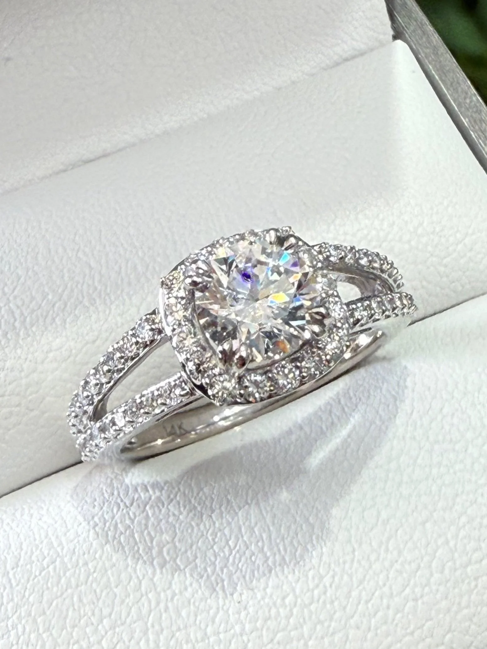 14k White Gold Lab Grown Round Brilliant 1.09CT Diamond Ring- Size 6.75