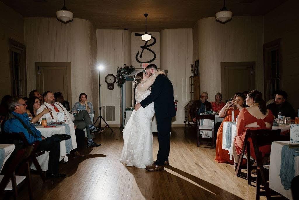 first dance at the bellflower.JPG