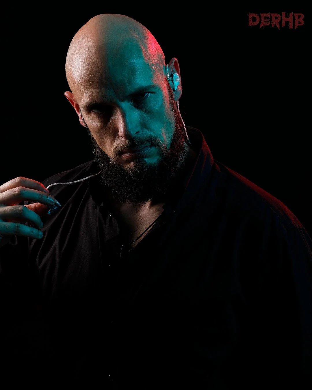 Ein neues Kapitel beginnt.....🔥
DERHB 2026

Vocals - Axel

Foto @nessipictures 
In ears @two.hear 

#metalcore #vocals #metalheads #newchapter #concerts