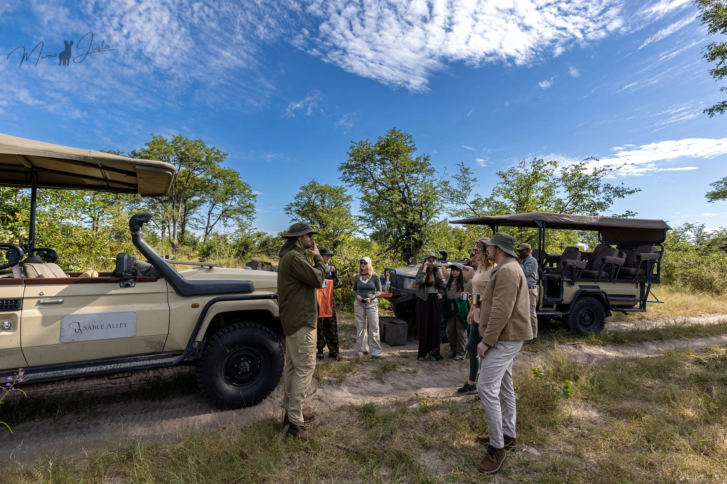Morning tea and coffee breaks on safari