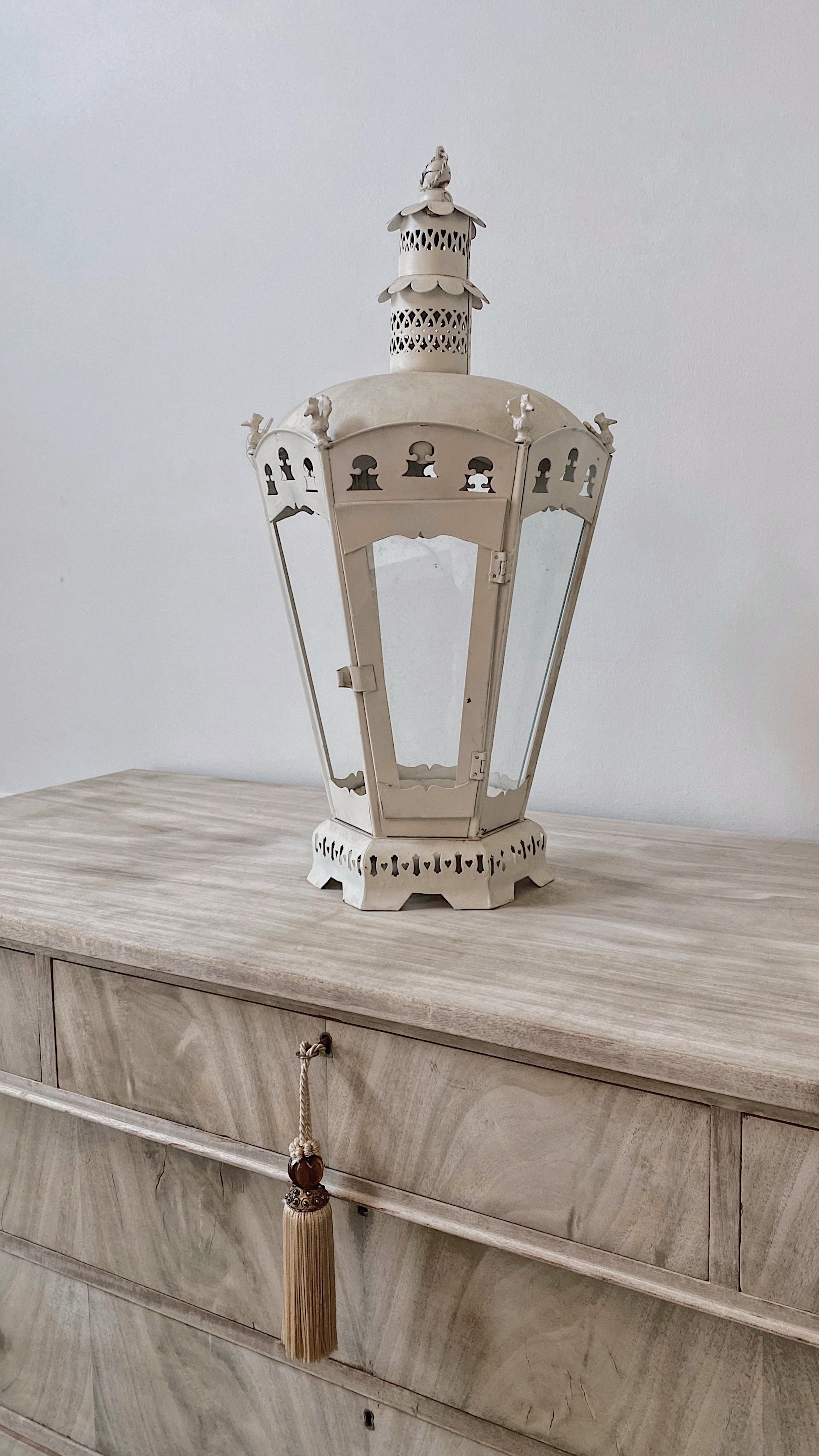 Vintage Scalloped Lantern