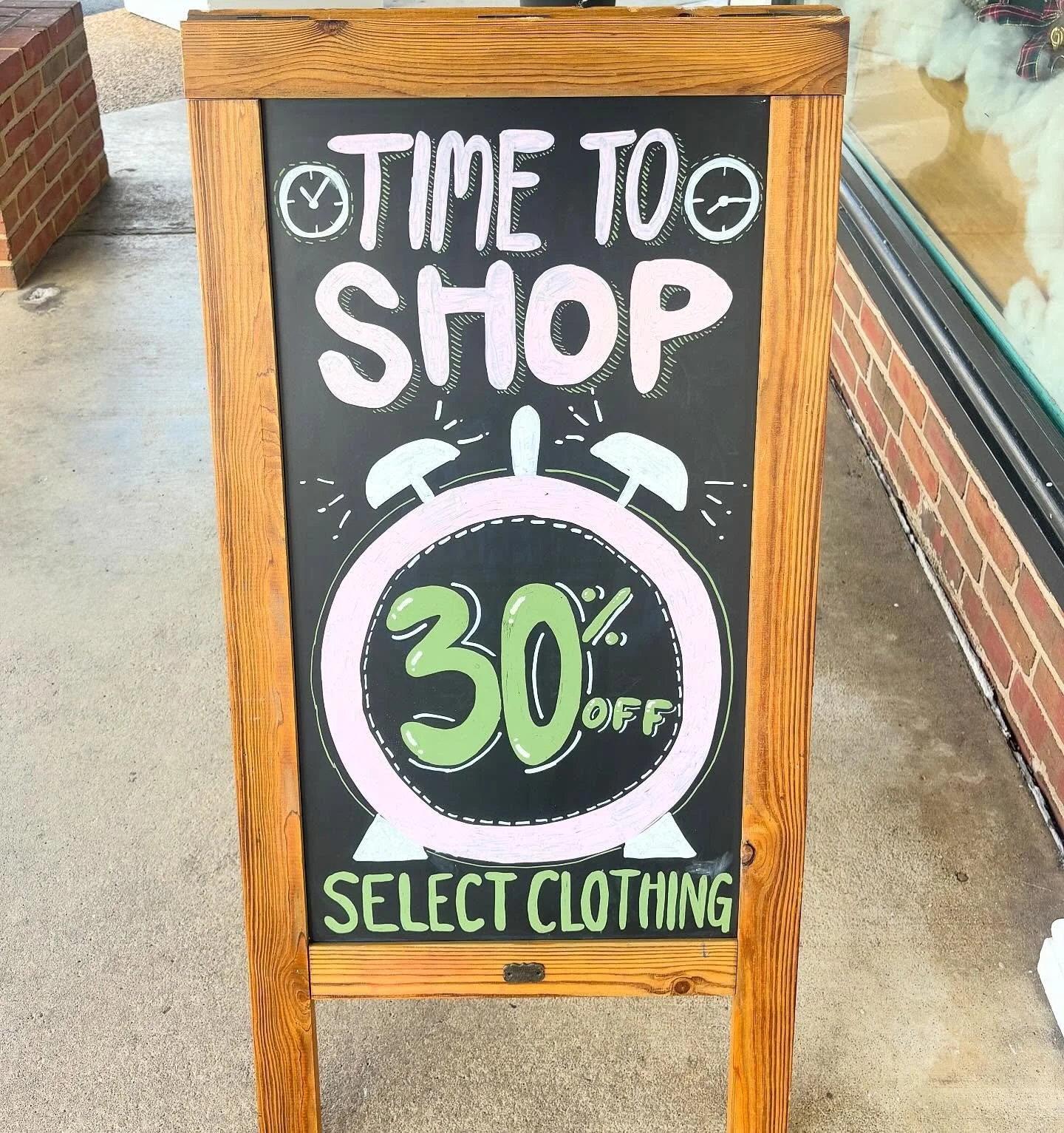 It's time to shop!!! Select clothing is 30 % off and all Christmas items are 50% off!!! 
.
.
.
#shopsmall #shoplocal #fashion #sale