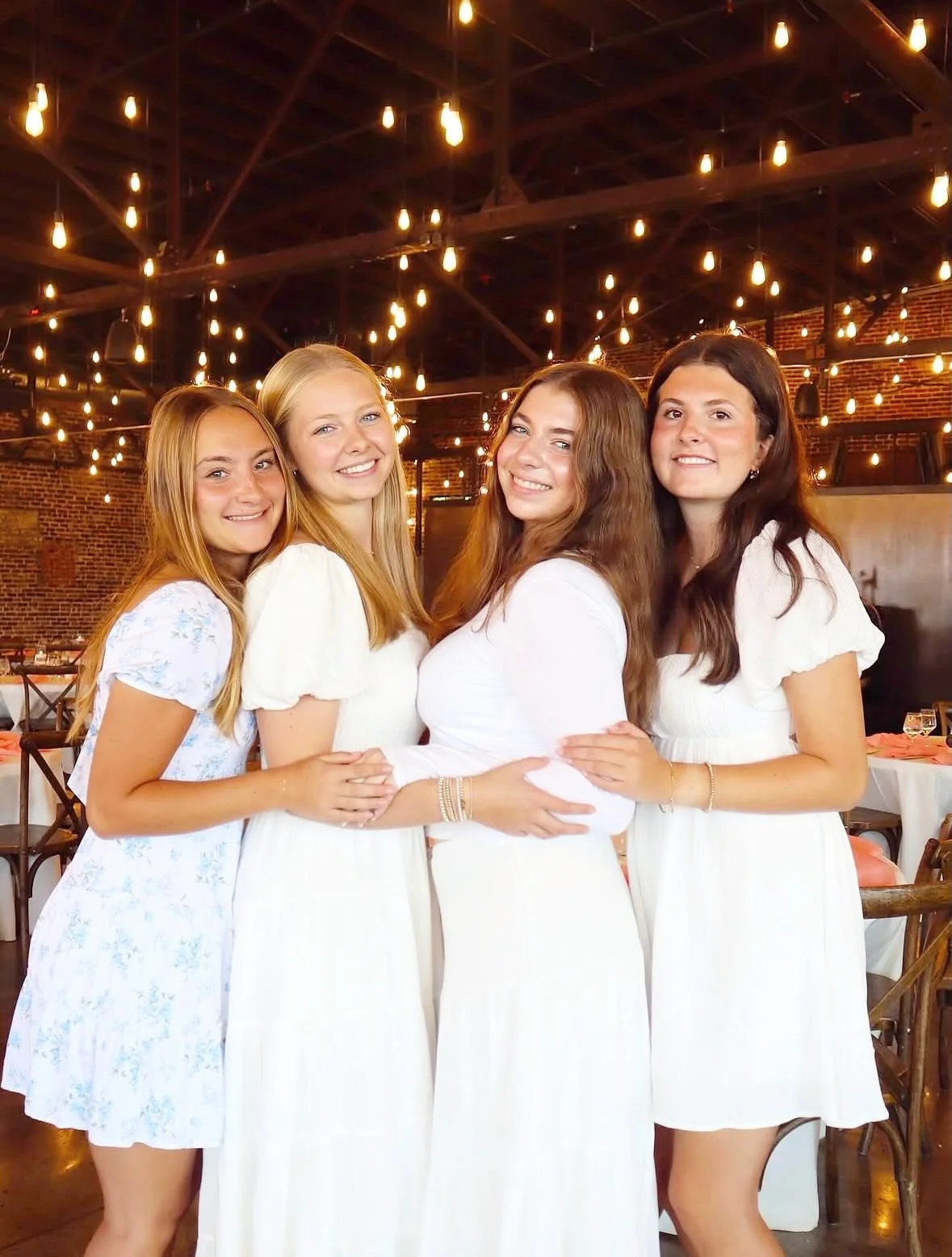 OFFICIALLY ALPHA GAM🤍
Last week, our new members were initiated and we celebrated as a chapter at our Feast of Roses🌹
Blessed and beyond excited for the continued growth of Gamma Nu!
#TENNESSEEAGD #UTKALPHAGAM #AACYWL