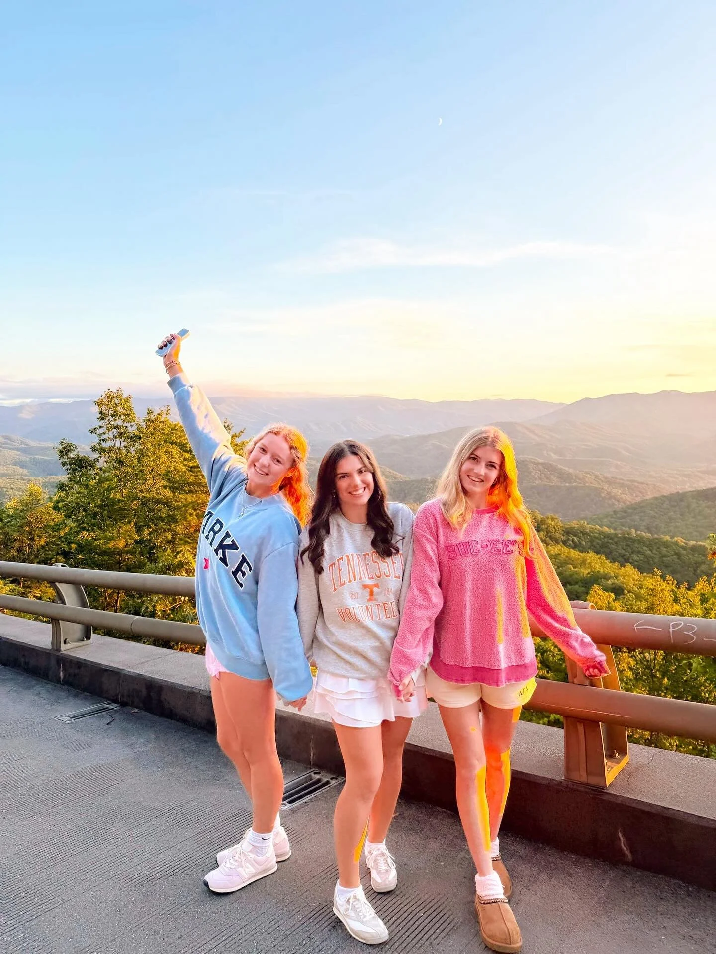 FALL BREAK!!!
We had a wonderful break with each other and are ready to be back in Neyland tomorrow!💚
#TENNESSEEAGD #UTKALPHAGAM #AACYWL