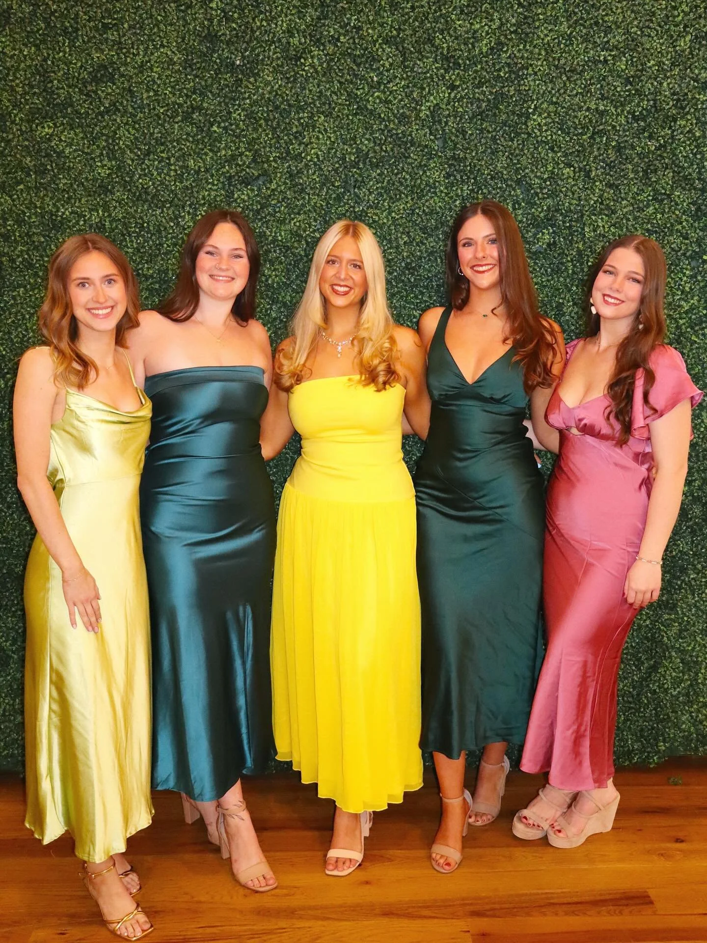 GREEK GALA✨
A few of our exec board members had the privilege of attending the Greek Gala on Friday honoring the induction of 5 individuals into the Greek Hall of Fame. Thank you @utkgreeklife for hosting this amazing event!💚
#TENNESSEEAGD #GOGREE