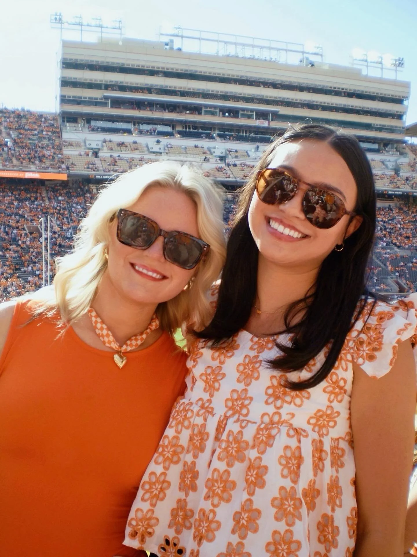 wishing we were cheering on the vols with our sisters this saturday!

tag a sister you can&rsquo;t wait to be back in neyland with next season🍊

#aacywl #utkalphagam