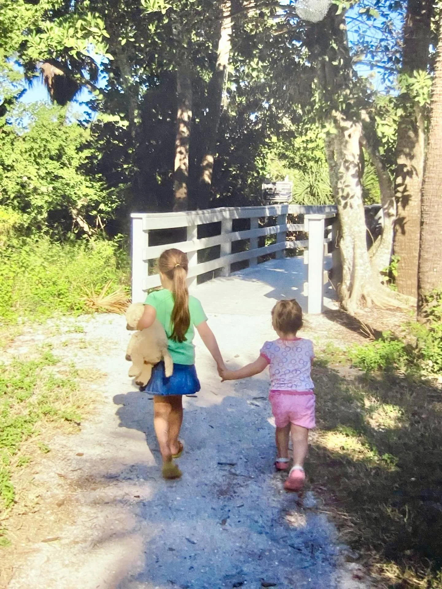 #AGDDUOS: Siblings Day Edition!!! Hear from Lucie(PC '24) and Piper Schaeffer(PC '25) about what being sisters x2 means to them💌

"To me, being sisters means holding a connection deeper than simply a friend. She&rsquo;s the girl I can talk to a