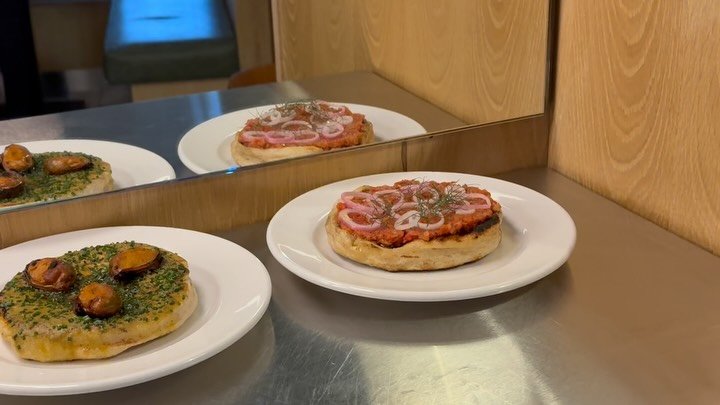 Since we opened in Spring a must-order for every table has been our grilled flatbreads, we&rsquo;ve had fun experimenting with toppings and we&rsquo;ve recently introduced 2 new options on our menu&hellip;

Grilled Flatbread with Smoked Mussel Butter