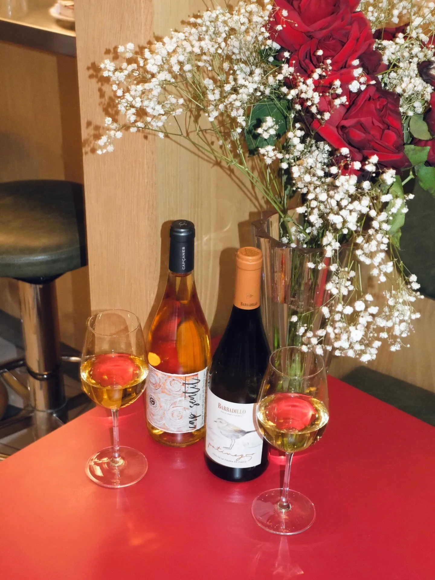 Wine specials from our Valentines weekend featuring beautiful flowers by @studiomazzolino 

Cellar de Capcanes, Cap Sentit Orange Wine 
Bogedas Barbadillo, Patinegro Palomino Fine

Thank you all for choosing to celebrate your love with us this weeken
