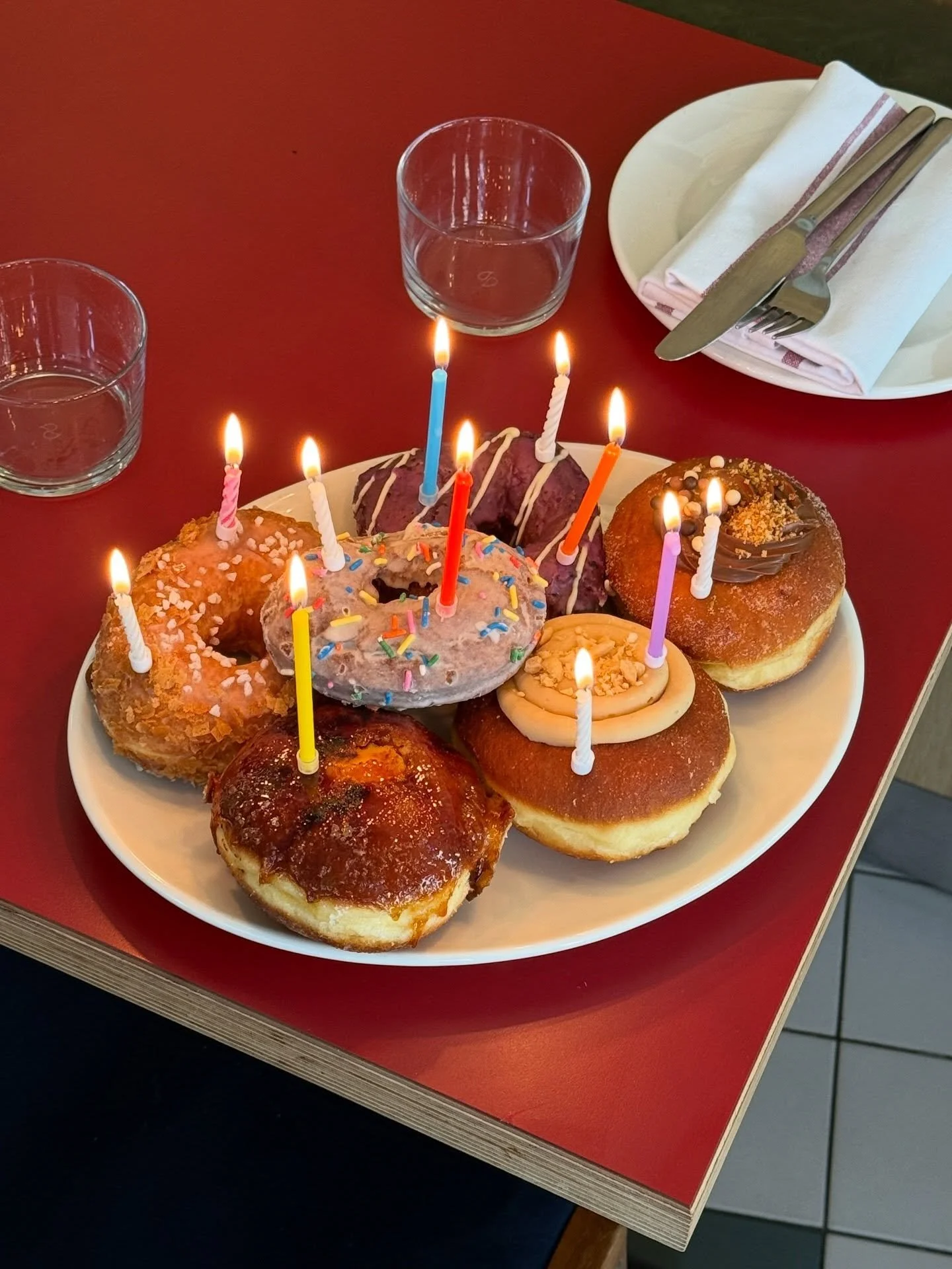 Celebrating our Birthday weekend with Glasgow&rsquo;s best donuts from our neighbourhood friends at @tantrumdoughnuts 🎂🍩🩷