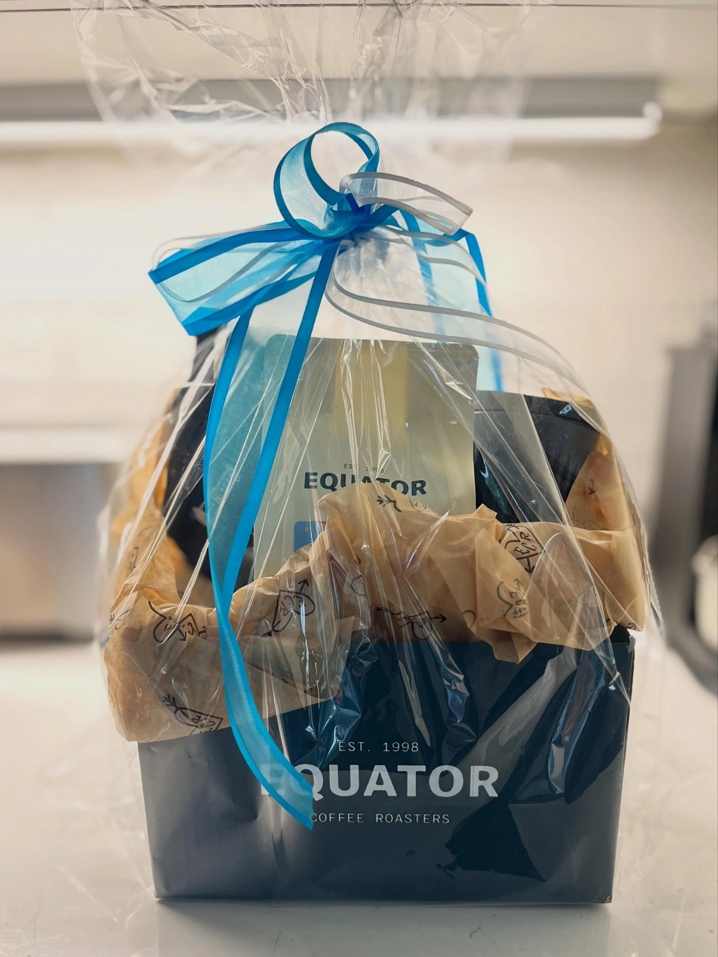 Big ups to @equatorcoffee for their beautiful contribution to the silent auction! What better way to get up for the big game???
