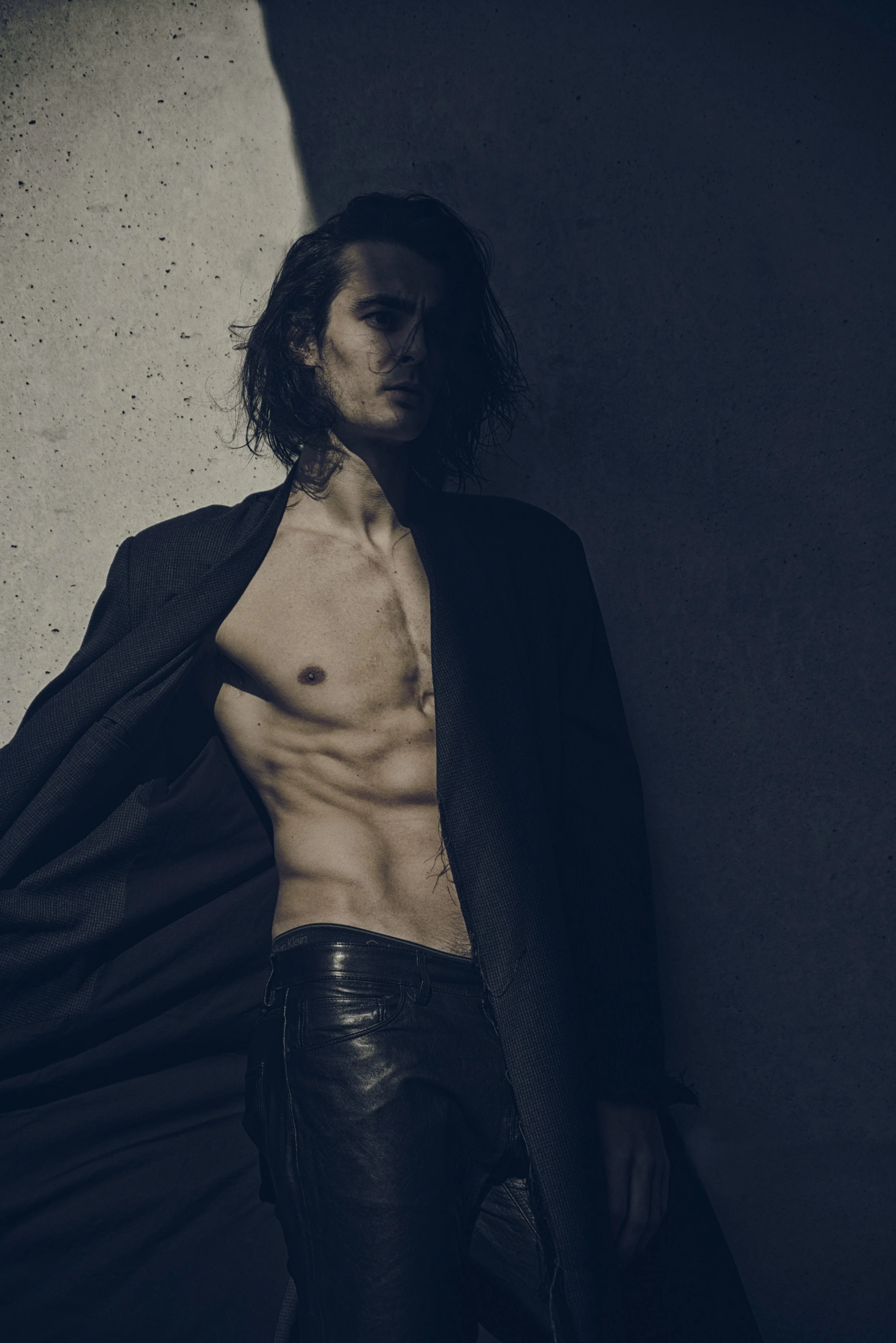 Chloe_2BPitterson_2BPhotography-_2Bfine_2Bart_2Bphotography_2B_2Bportrait_2Bphotography_2B-fashion_2Bphotography_2B_2Bnyc_2Bphotographer_2Bbeauty_2Bphotography_2Blight_2Bcutout.jpg