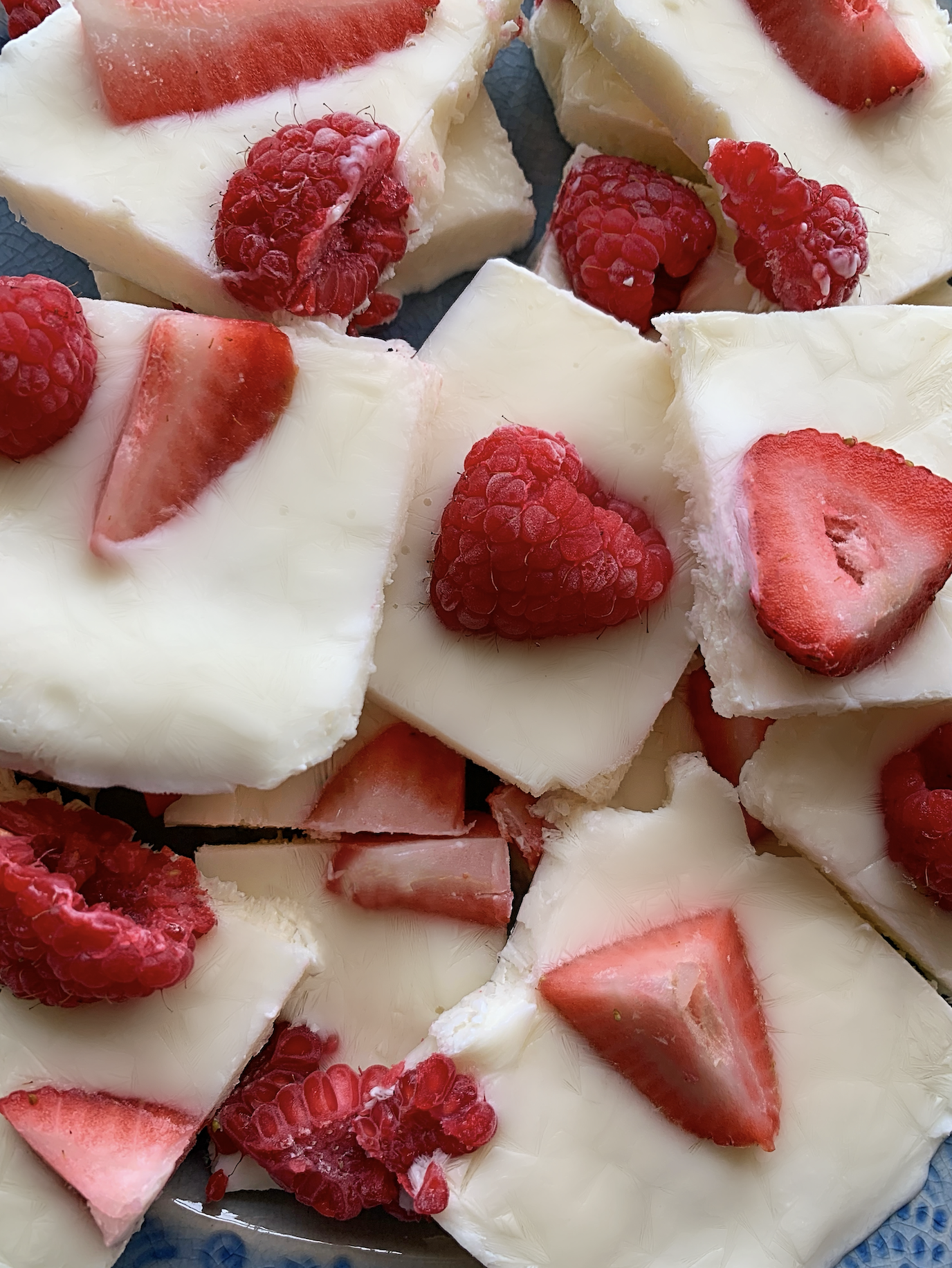 Greek yogurt bark with maple syrup &amp; berries