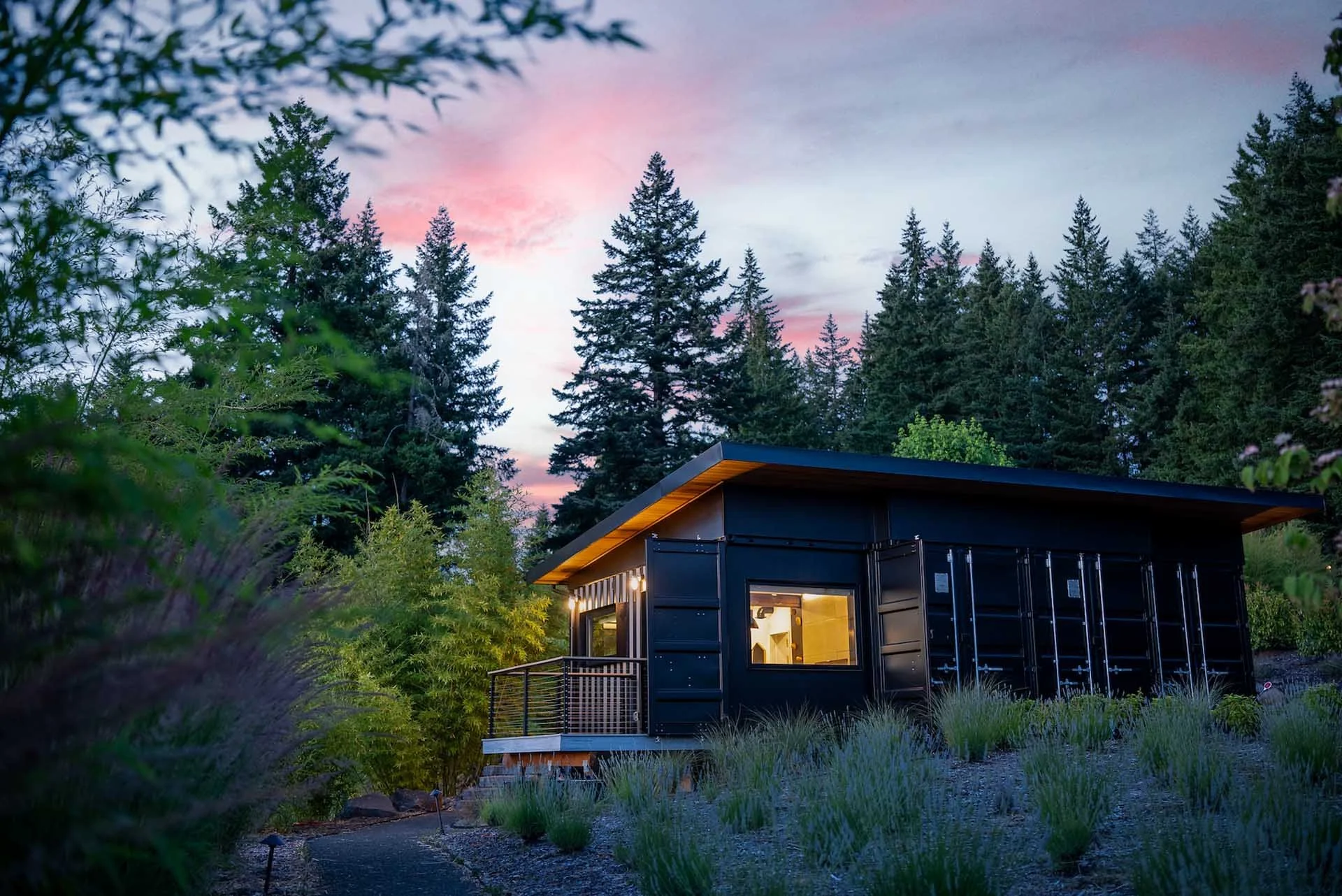 Moment-Studio-Container-Home-2.jpg