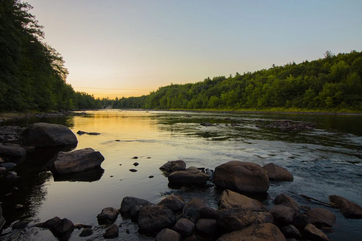 Newburyport Guide to the Merrimack and Beyond