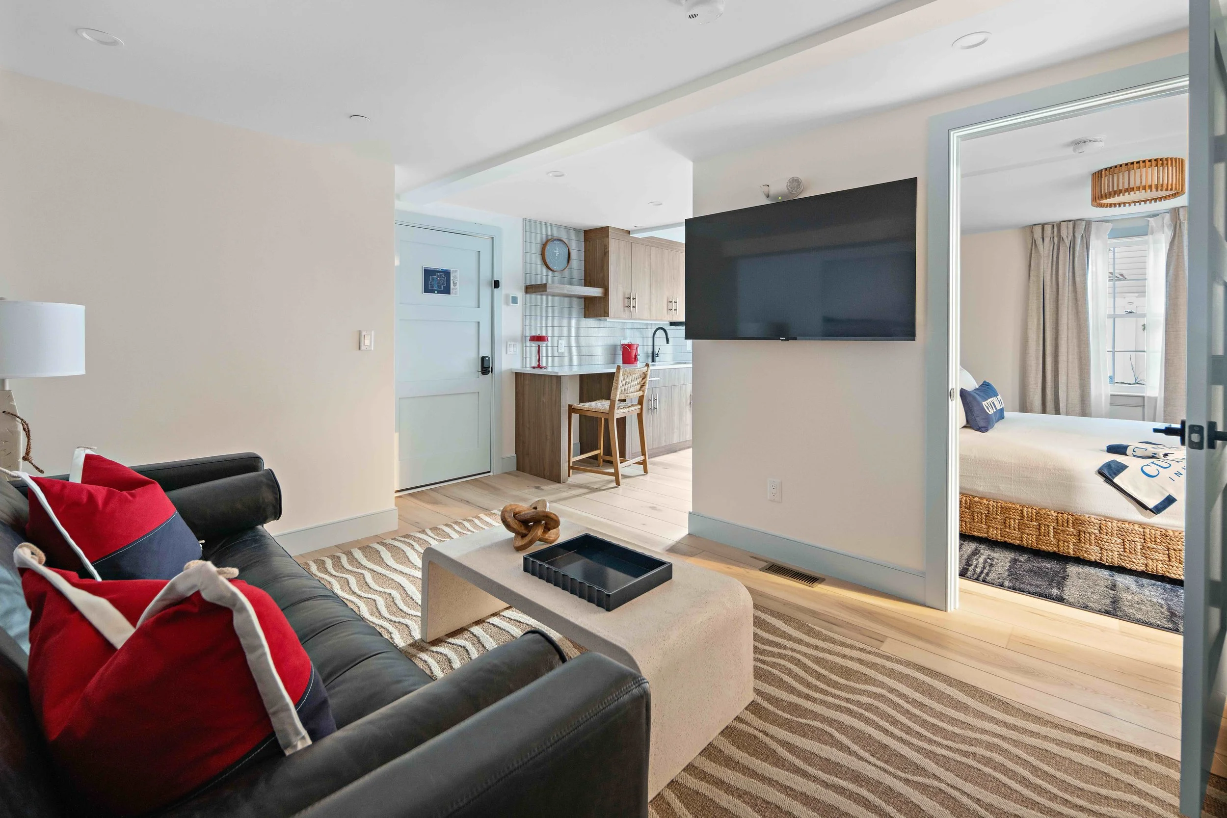 UNIT 3 LIVING ROOM.jpeg