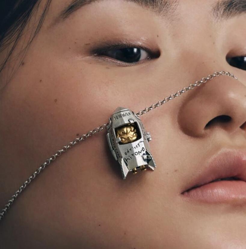 hirono_rocket_pendant.jpg