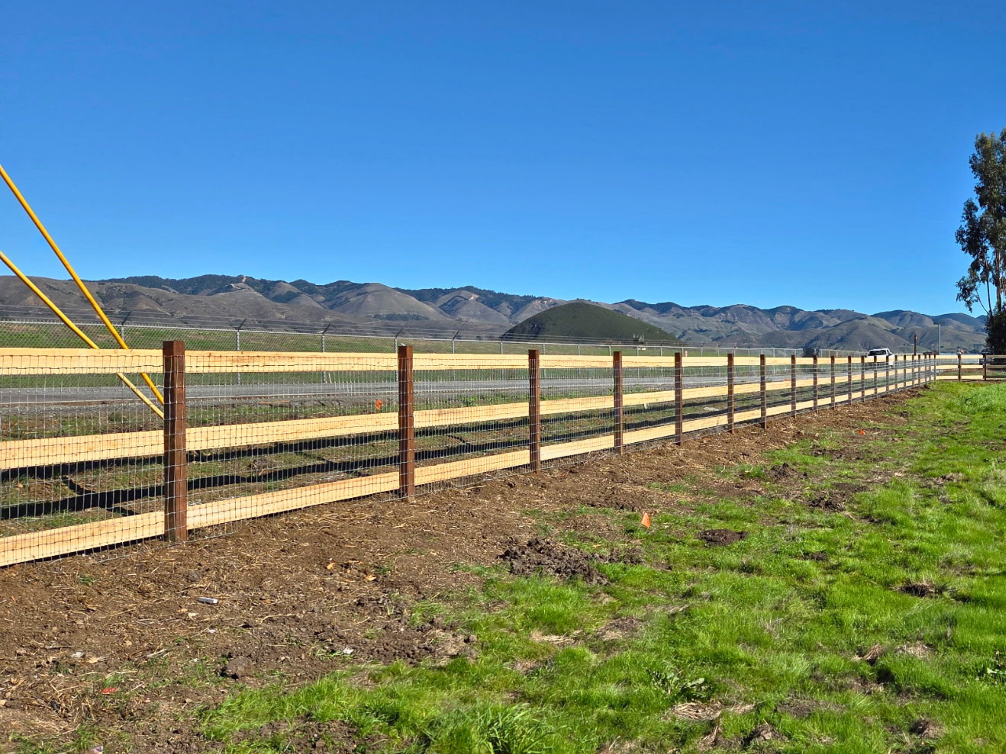 3 Rail Corral Board with Woven Wire - San Luis Obispo