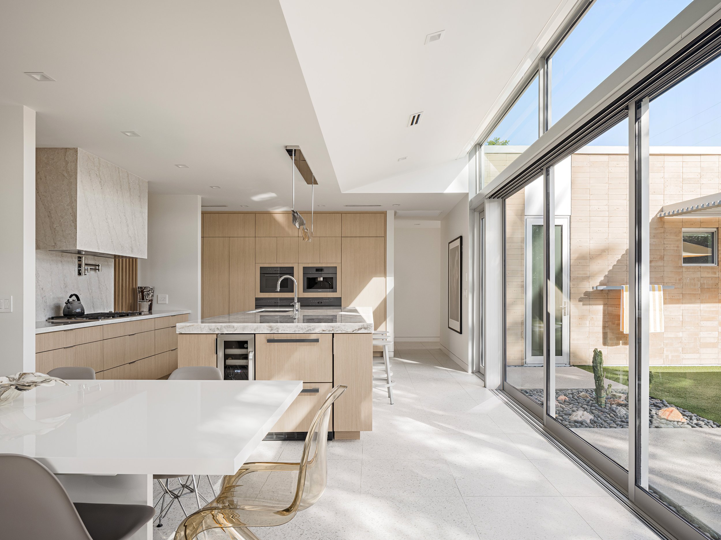 JR03 Hype - Webber 4671-2 WEB.jpg