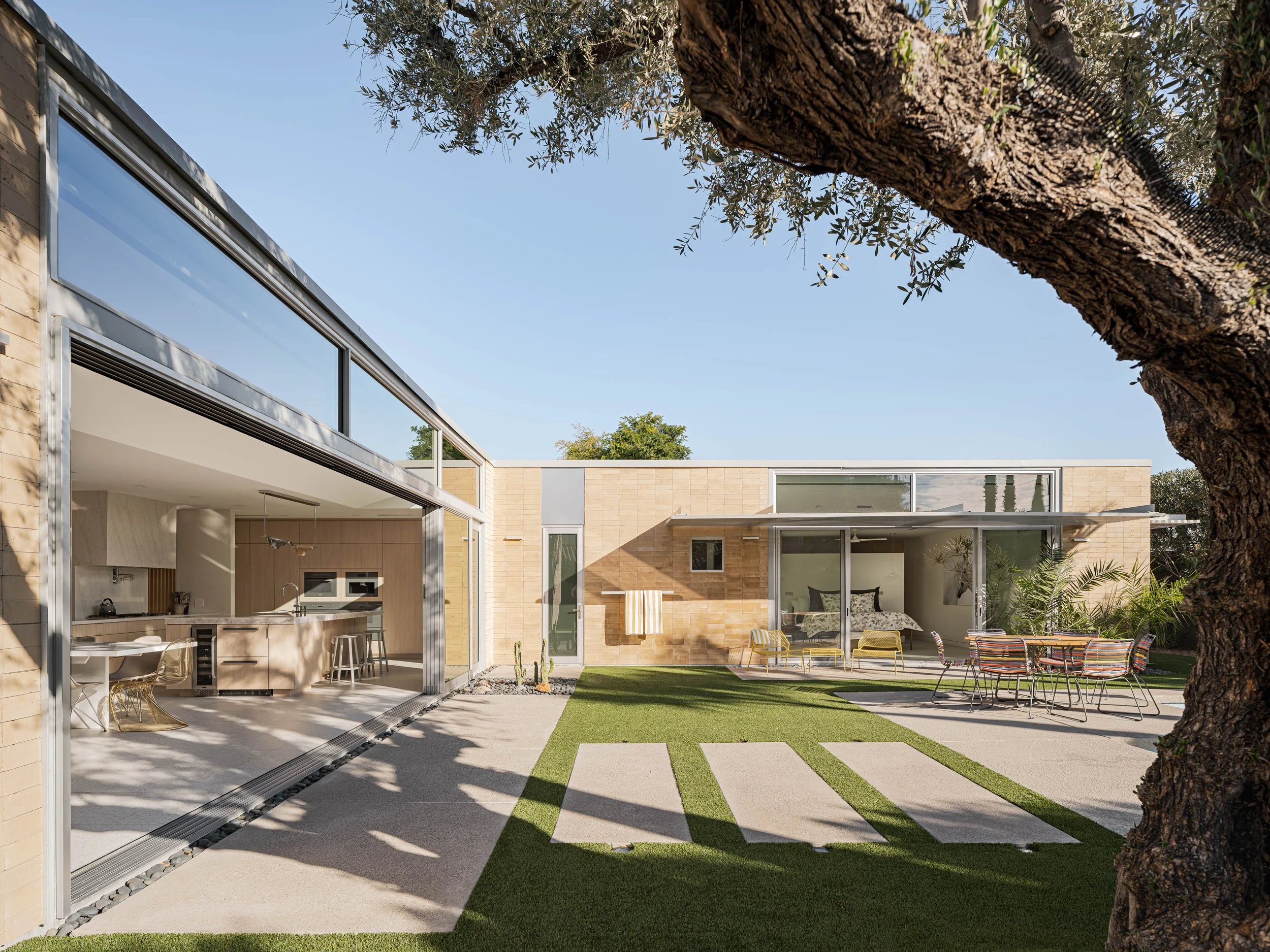 JR03 Hype - Webber 4634 WEB.jpg