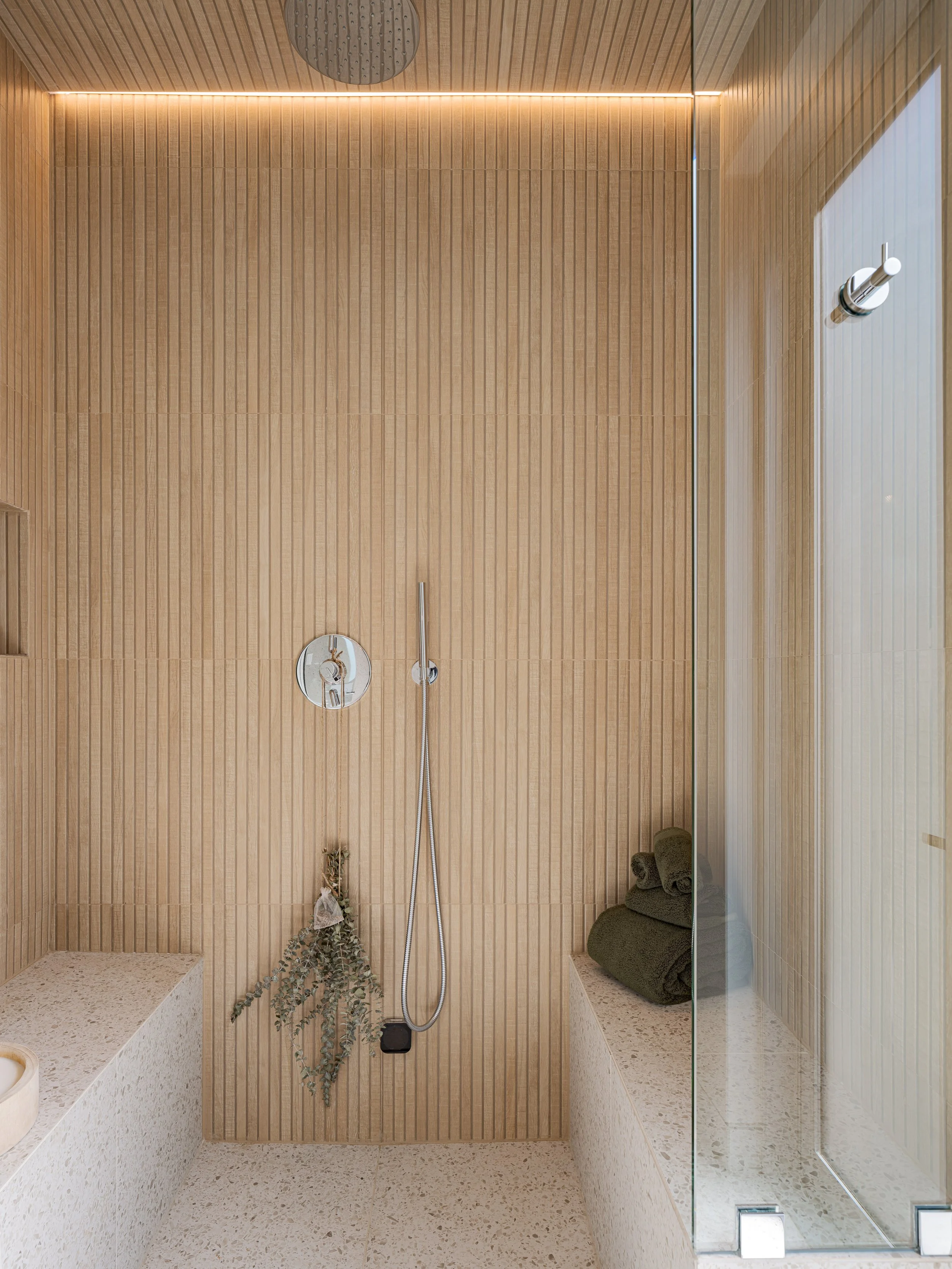 JR03 Hype - Webber 4704 WEB.jpg