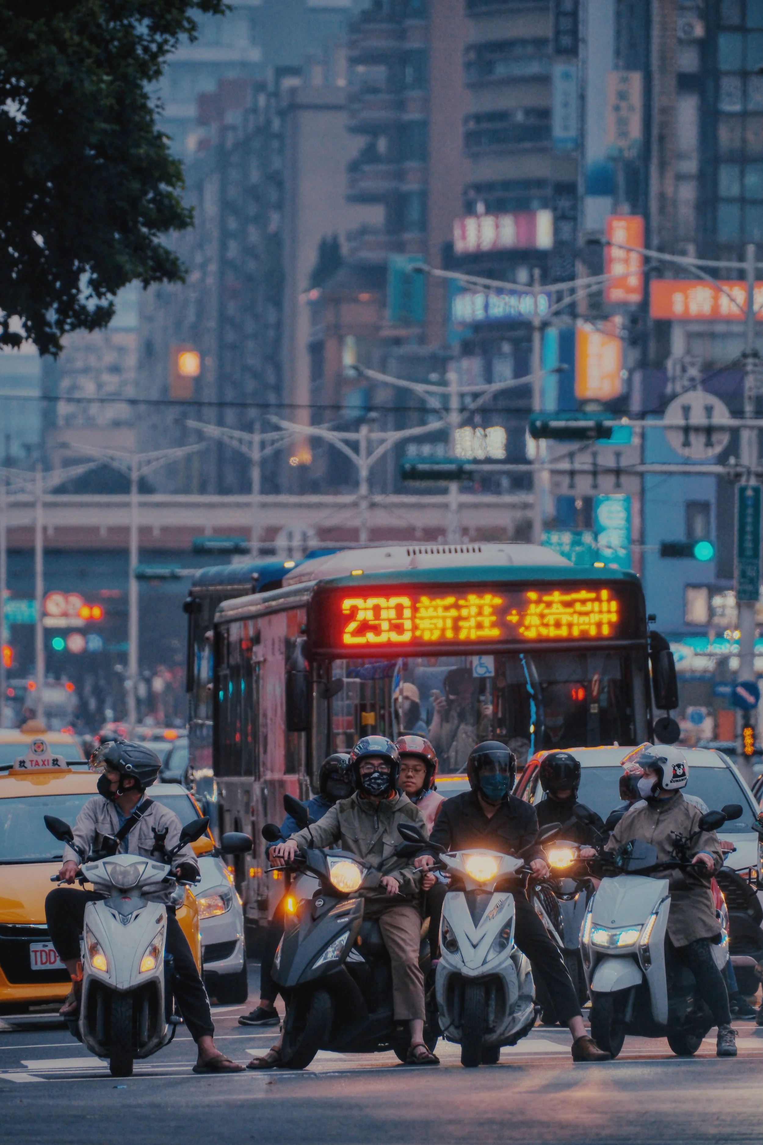 2024_taiwan_taipei_traffic.JPG