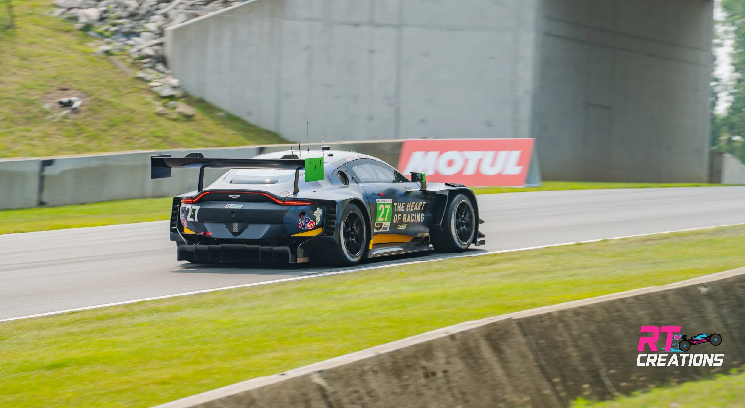 _RTC2422 Heart of Racing Team.jpg