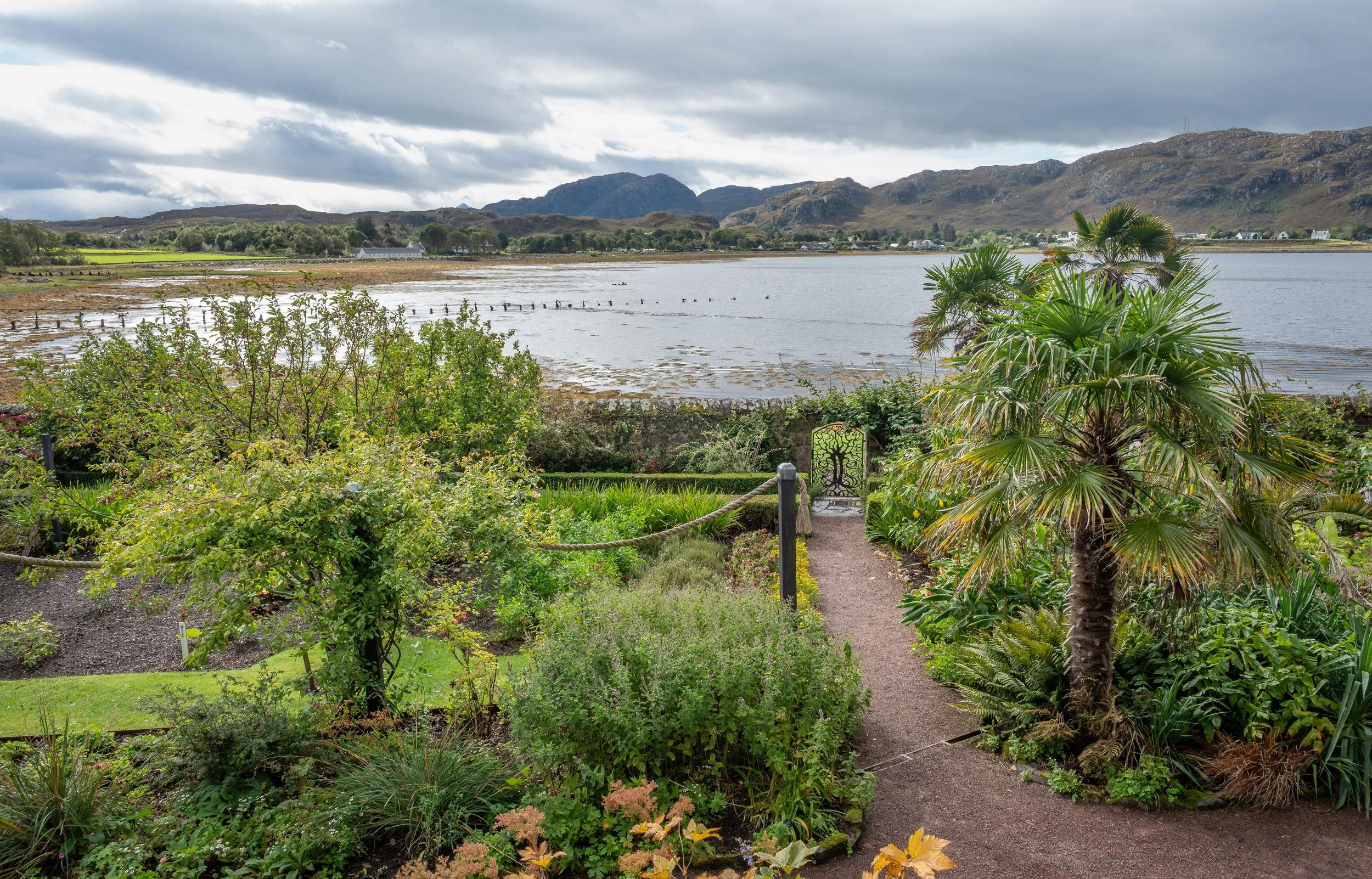 Inverue Gardens