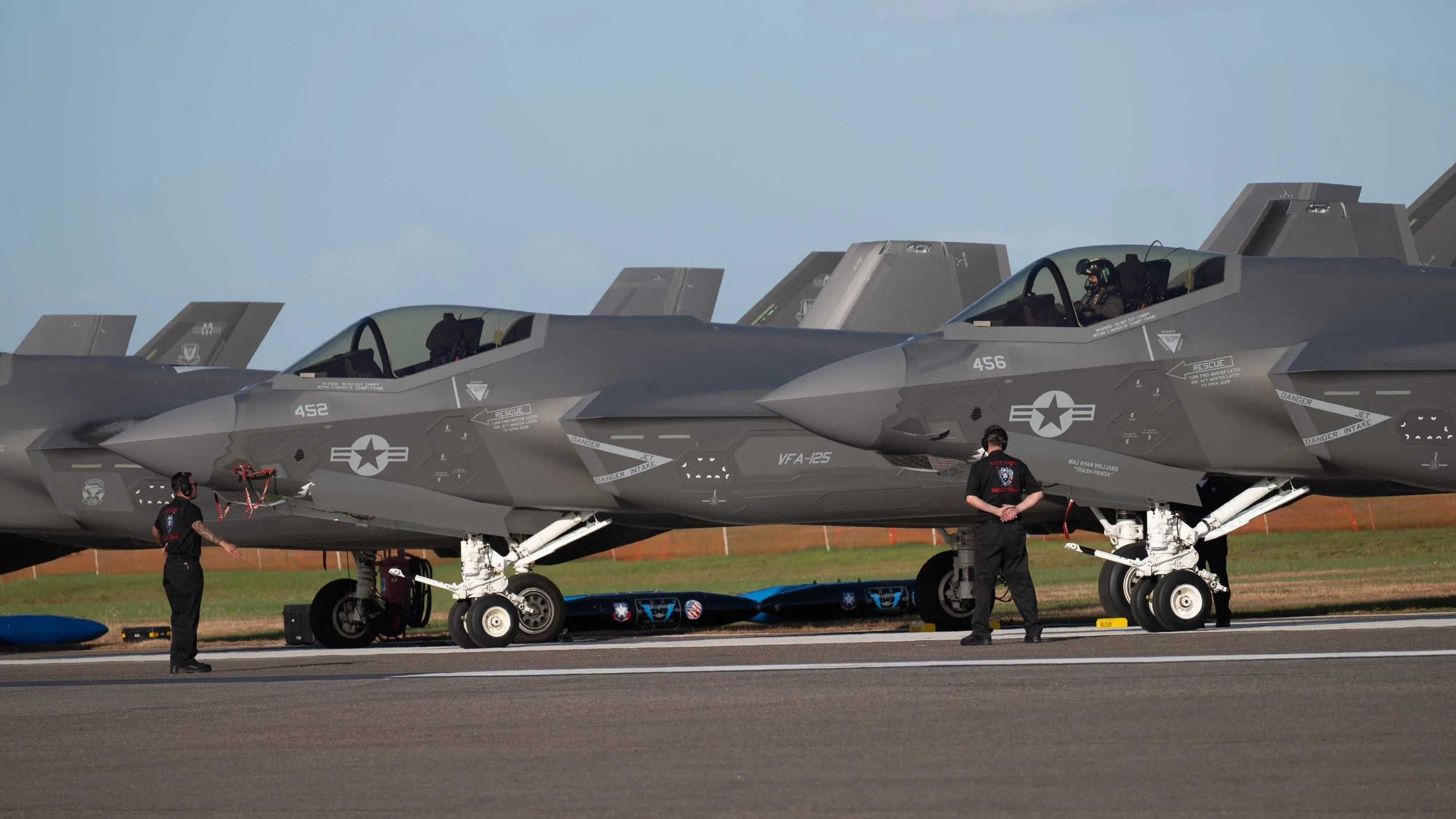F35C getting ready for the evening display