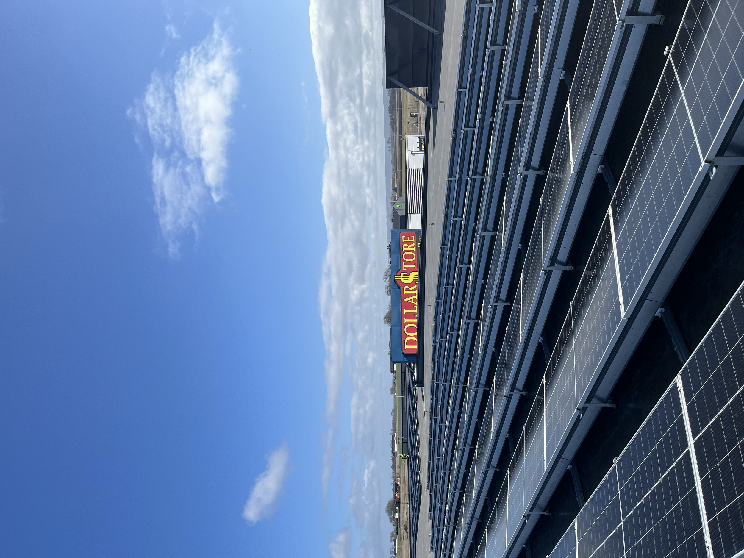 Nordiskt Rent AB tvättar solceller för ett företag