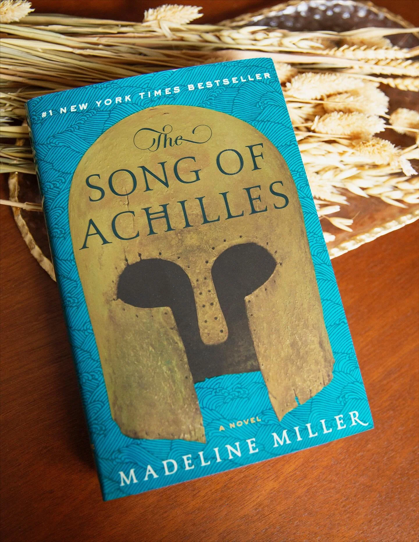 ✨We have our November bookclub pick: The Song of Achilles by Madeline Miller!✨

Get ready for Greek mythology, heartbreak, and discussions that will leave us all with a lot of feelings. 💔⚔️

Our November meeting will be on December 3rd at 6pm at @ki