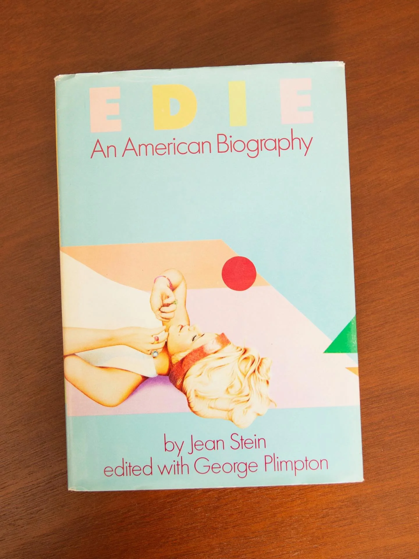 📚 New used books just hit the shelves &mdash; and they never last long.

Our latest batch of pre-loved reads is officially out, and once they&rsquo;re gone&hellip; they&rsquo;re gone. From page-turning thrillers to cozy comfort reads, there&rsquo;s 