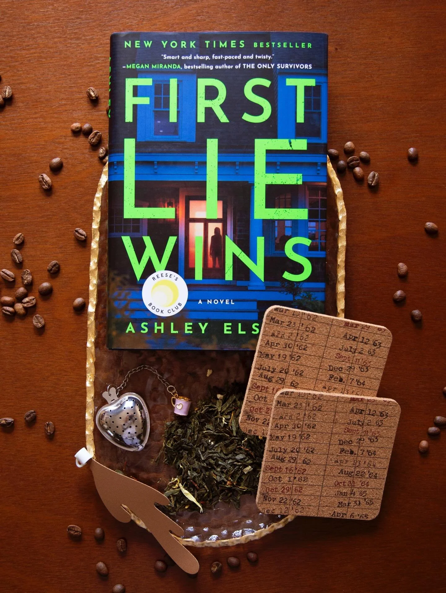 Last call for our April Bookmark Box! 📦📚
If you&rsquo;ve been thinking about grabbing one&hellip; this is your sign. Once they&rsquo;re gone, they&rsquo;re gone.

Whats Inside:
🔍 Hardcover or Paperback copy of First Lie Wins by Ashley Elston
🔍Spi