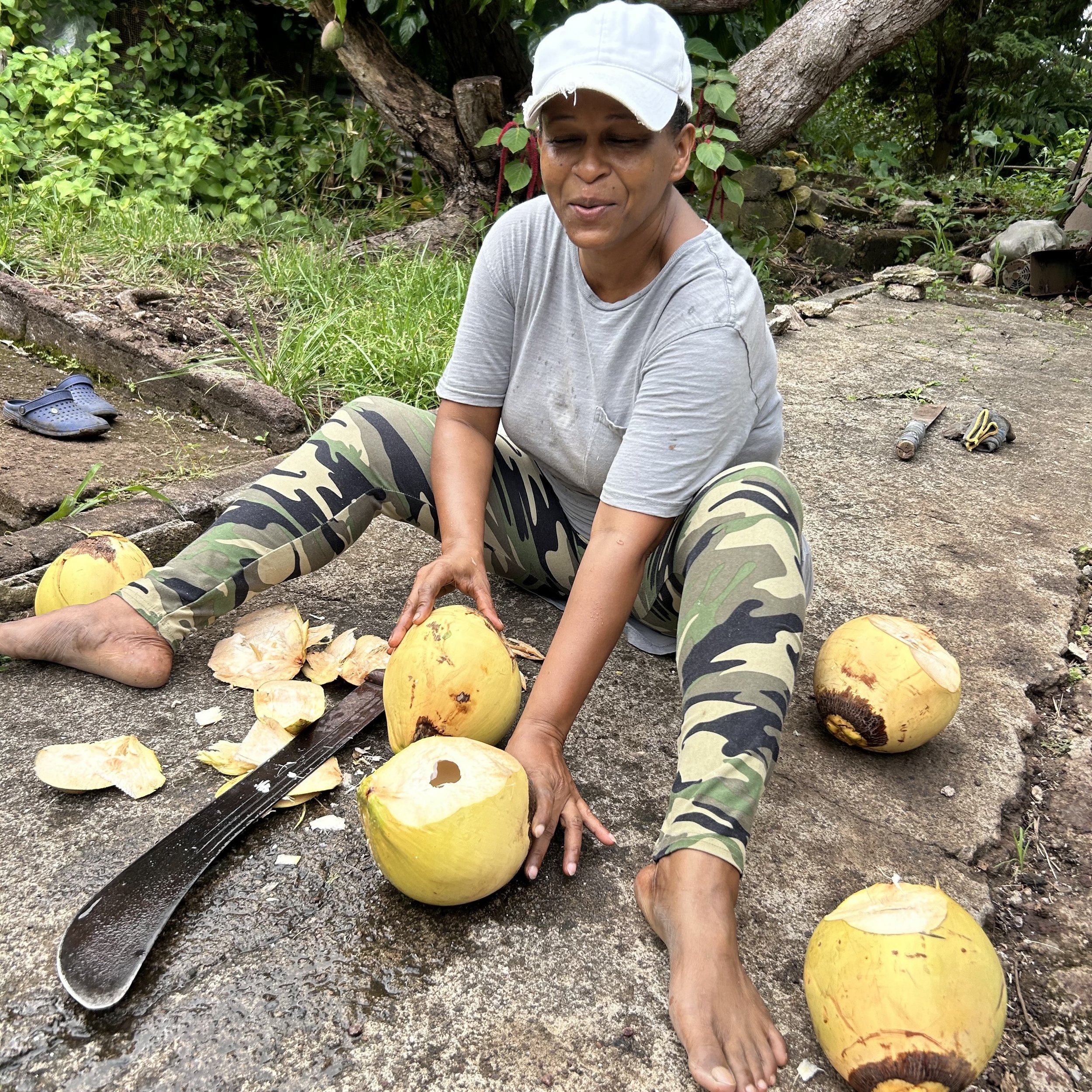 DeeDee making fresh Coconut Water ! - Lewisville Farms