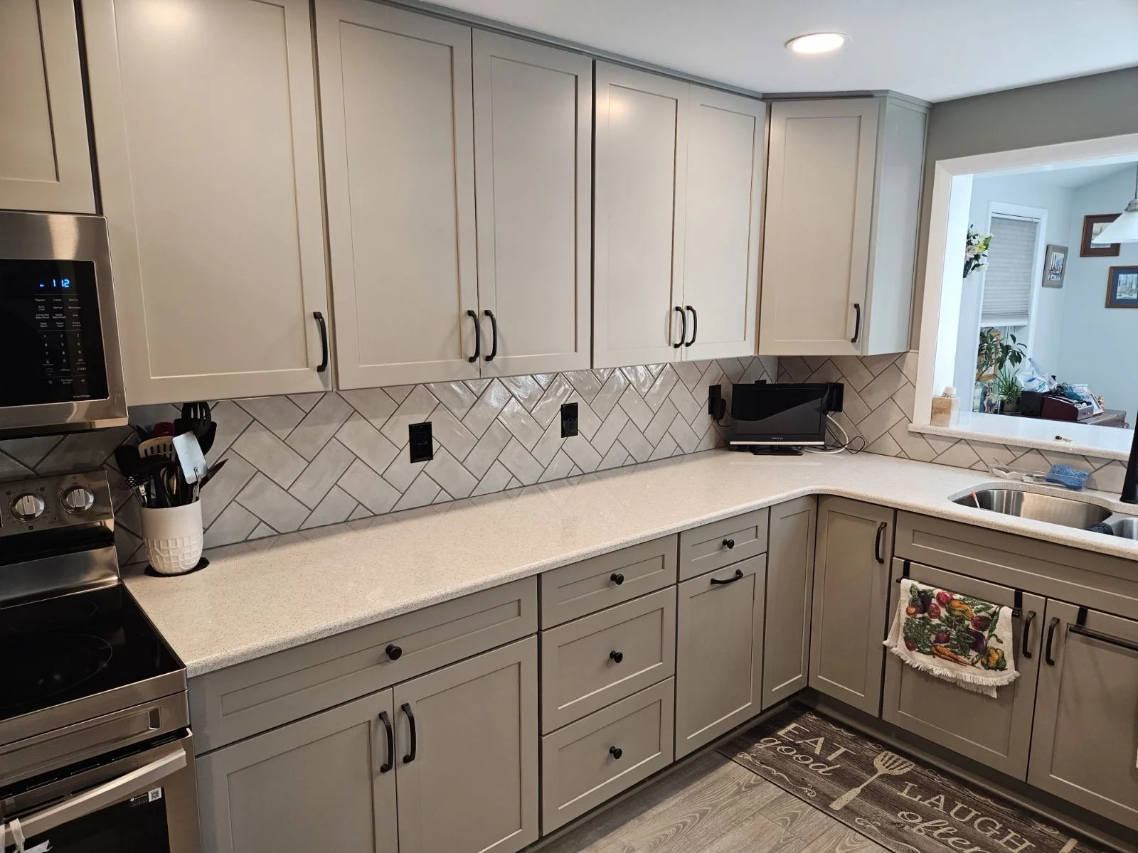 Contemporary Or Transitional Kitchen Remodel by Longacre Kitchen & Bath Remodeling project photo